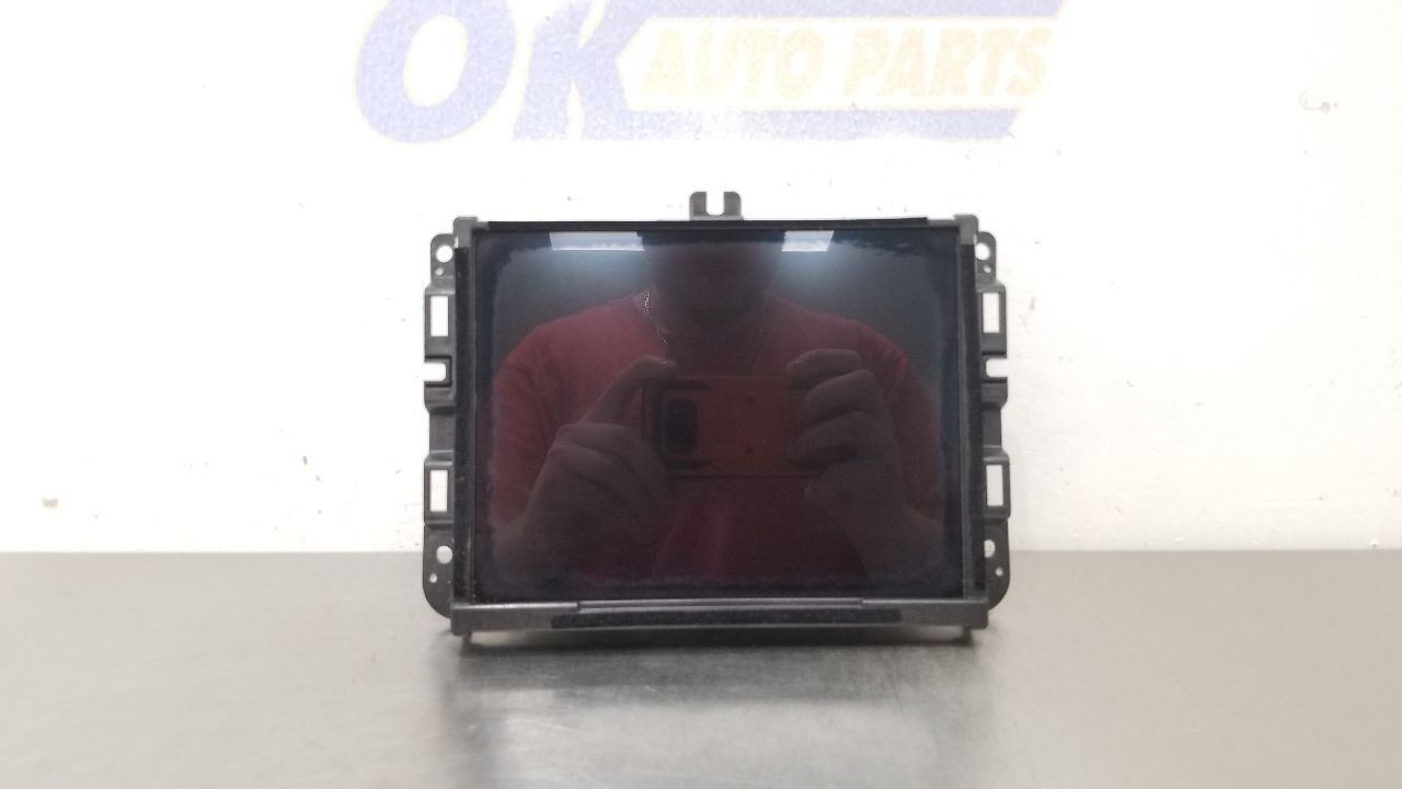 19 DODGE RAM 1500 NEW STYLE RADIO AUDIO DISPLAY RECEIVER HEAD UNIT 68292209AG