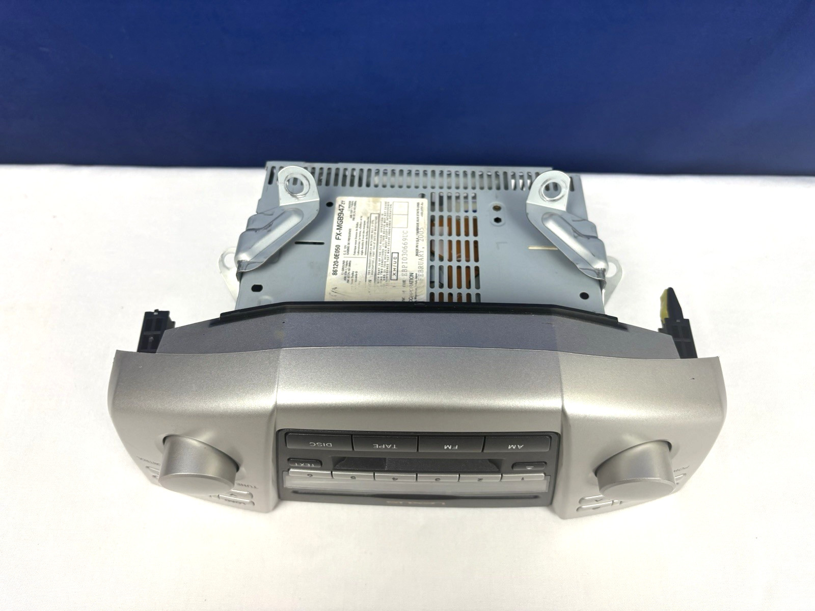 2004-2007 LEXUS RX330 AM/FM CD Player Radio Receiver 86120-0E050