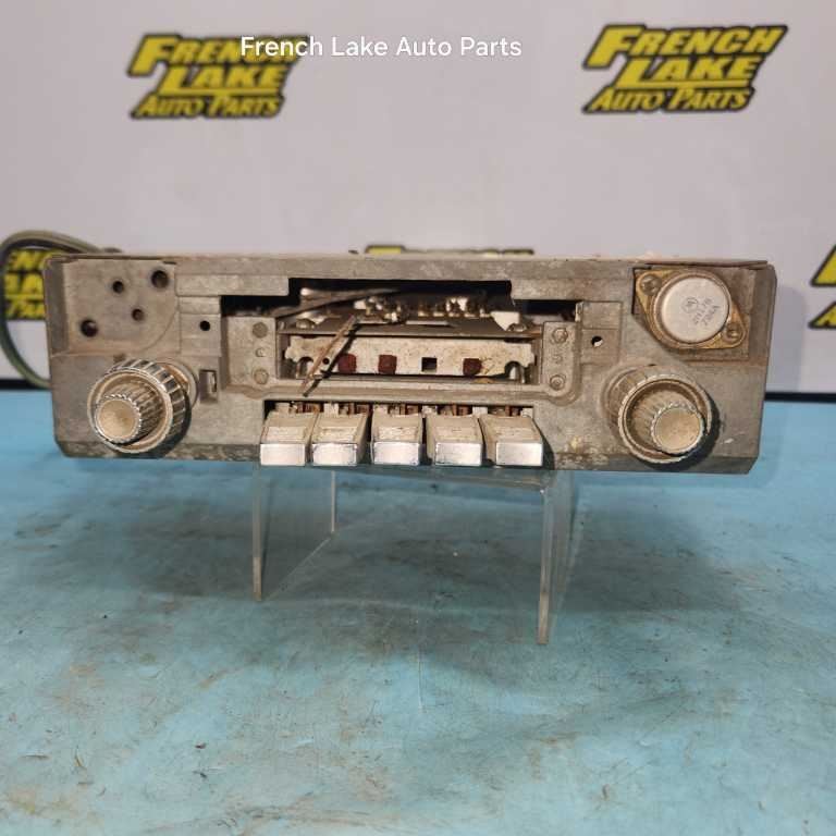 UNTESTED Radio Model 250 “2864755” Fits 1967 PLYMOUTH FURY 1240132