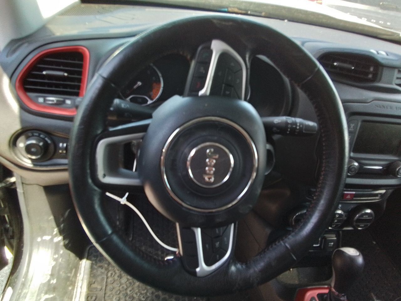 2015-2017 Jeep RENEGADE Radio 5.0′ Touch Screen Display and Receiver w/Sirius