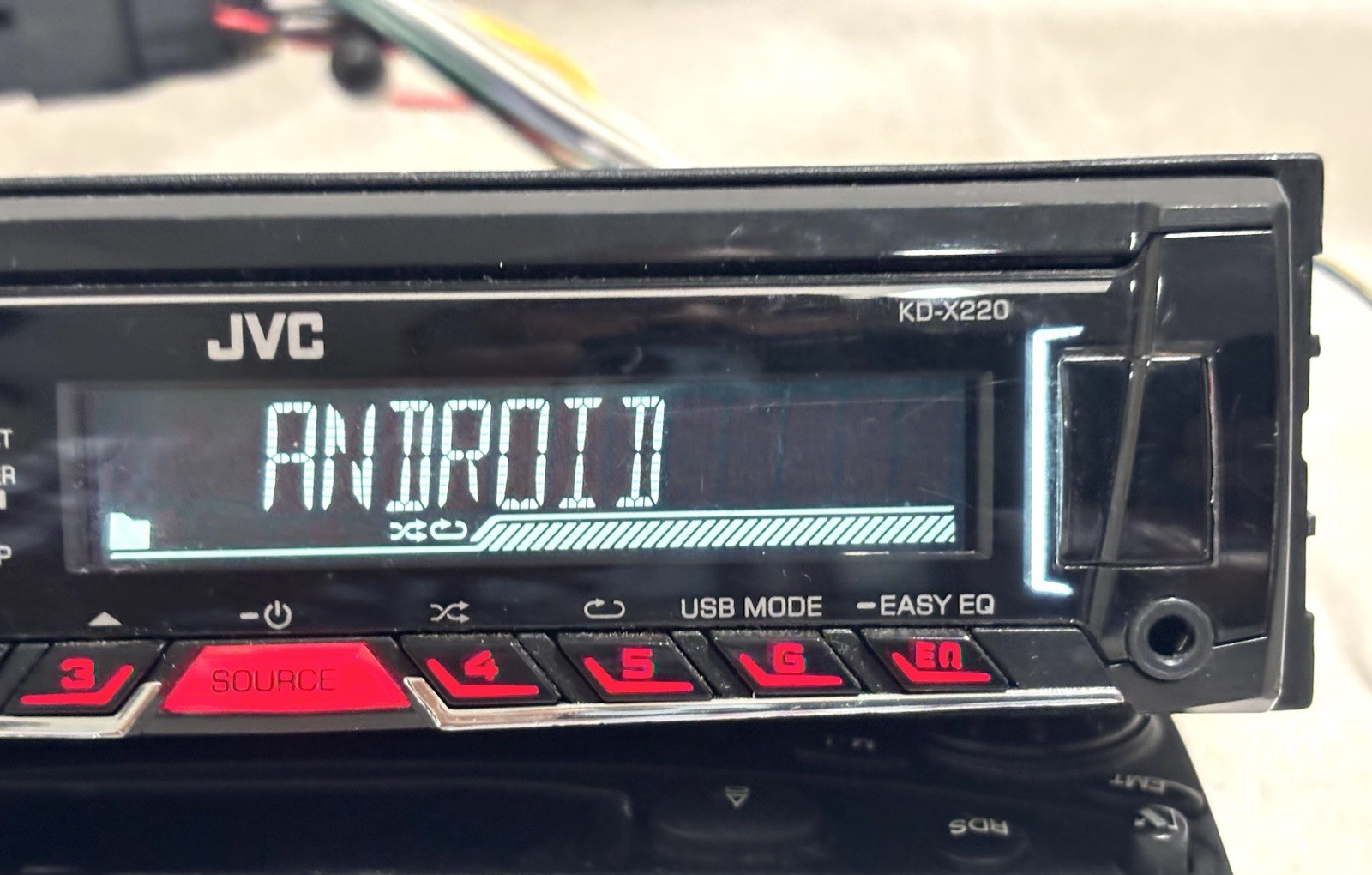 JVC KD-X220 WMA MP3 WAV FLAC FRONT USB/AUX iPod MEDIA PLAYER