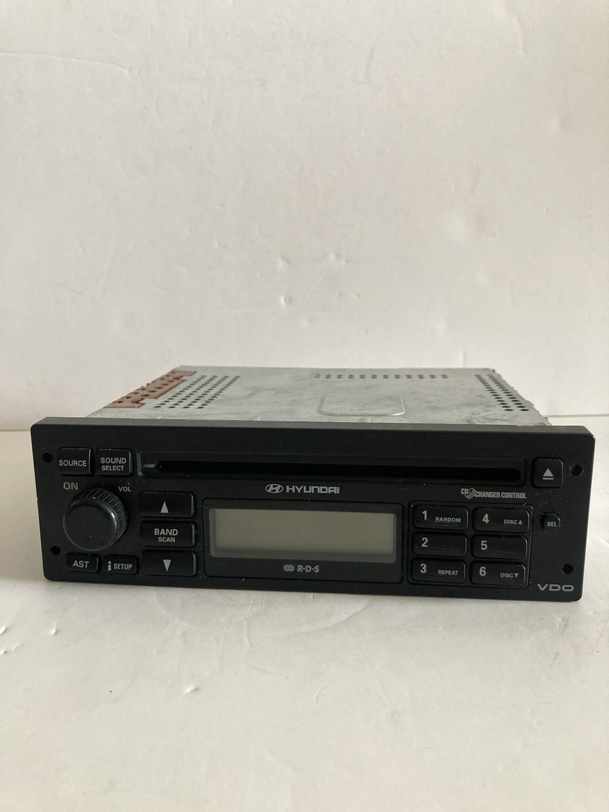 Hyundai Coupe Radio Stereo CD Player RDS VDO Genuine 79DC631/97