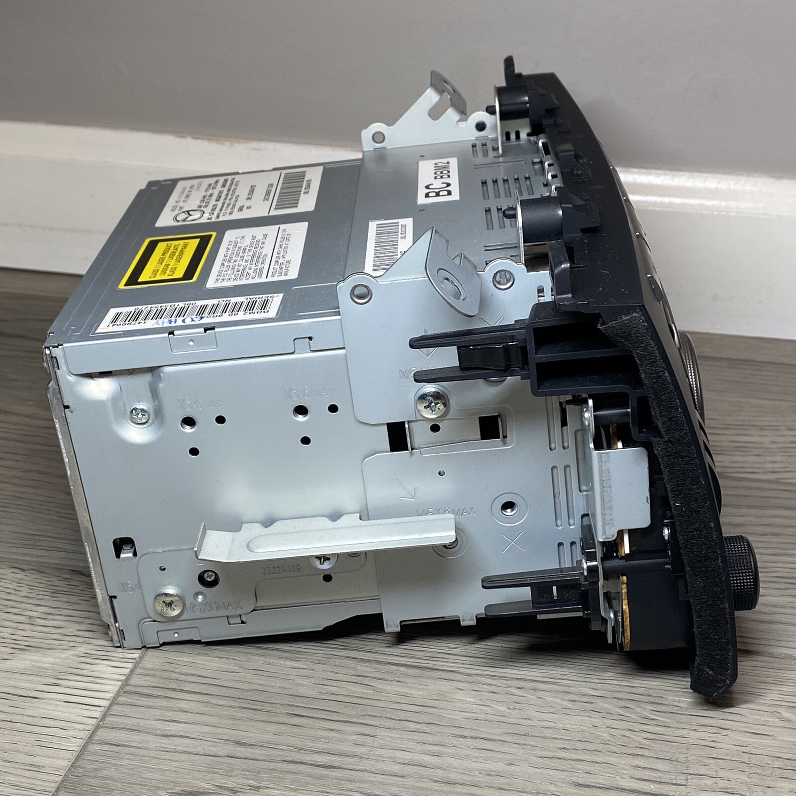 Mazda 3 AM/FM Radio & CD Player Matte Black OEM – Model Number: 14799946 Dec. 08