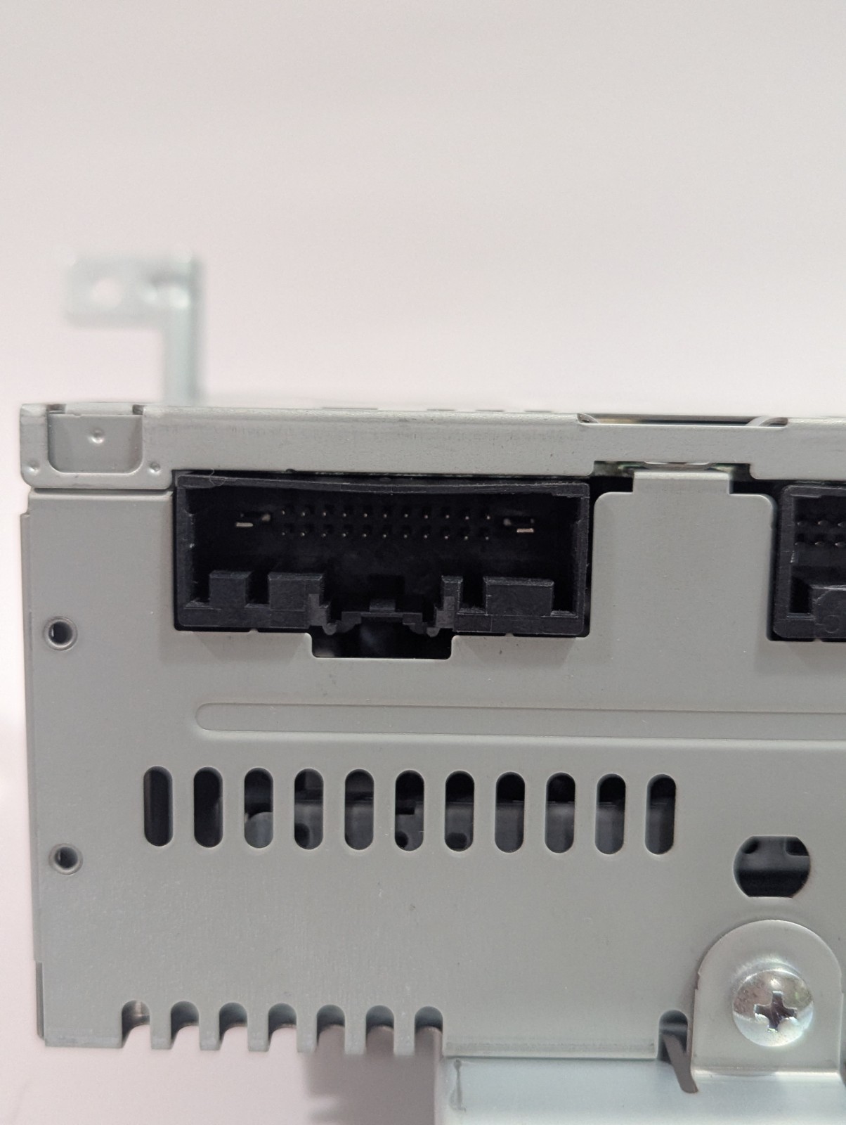 Ford FoMoCo branded OEM AM/FM CD player radio receiver unit