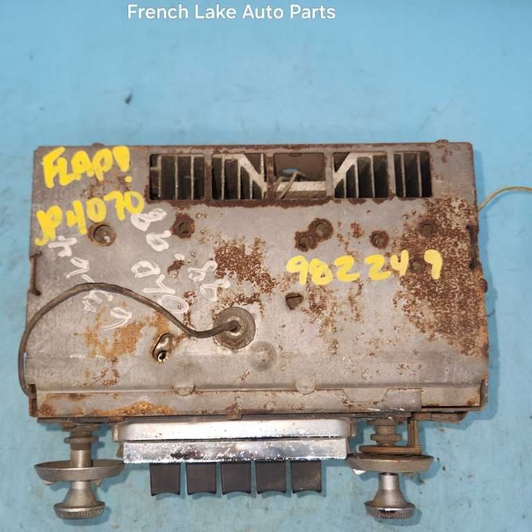 UNTESTED A/M Radio 982249 Fits 1964 OLDSMOBILE 88 1242859