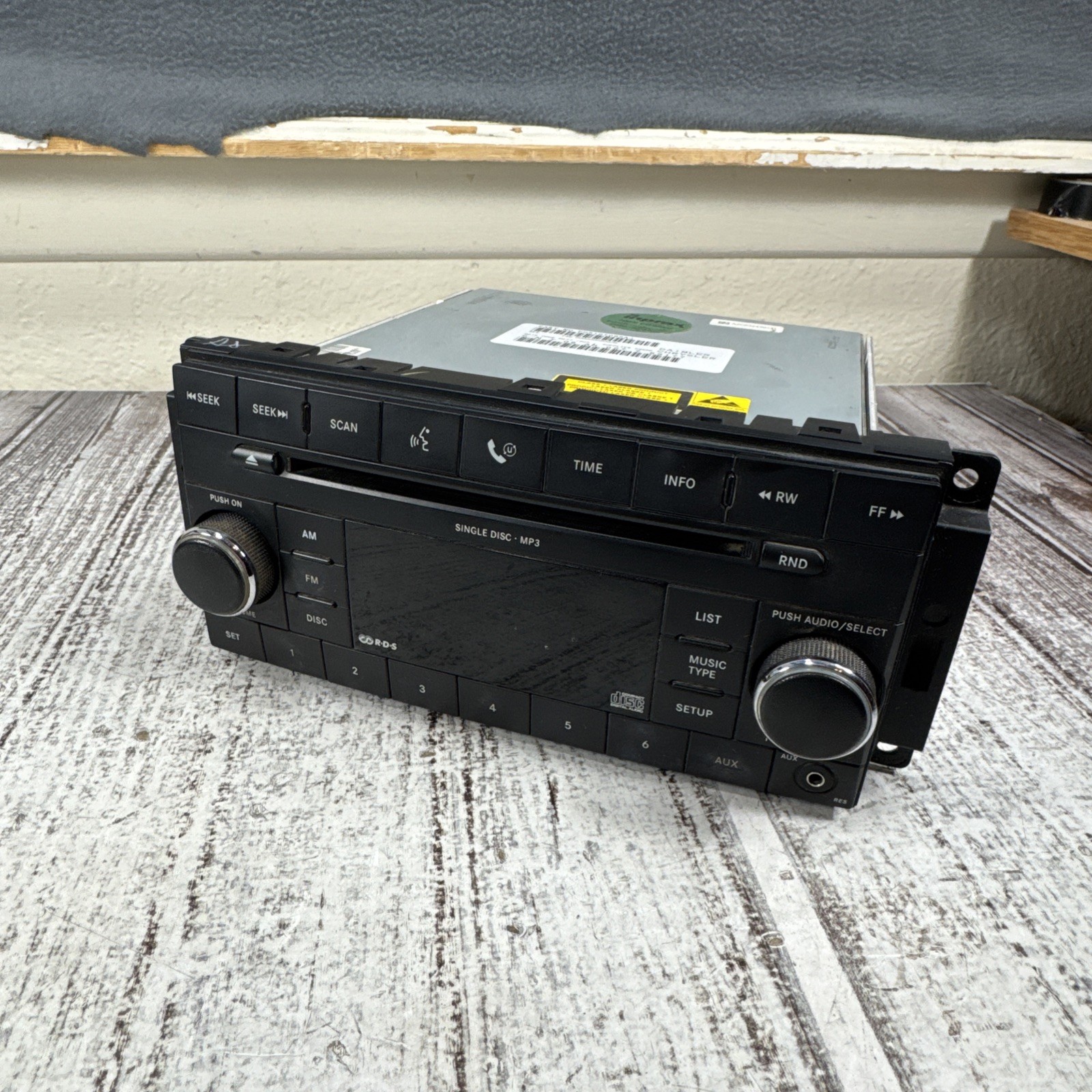 2007 Dodge Nitro Jeep Wrangler AM FM Radio Single CD Player P05107095AJ