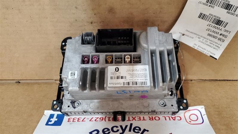 OEM VP4 NAV Radio Display And Receiver 8.4 15 GRAND CHEROKEE UCONNECT
