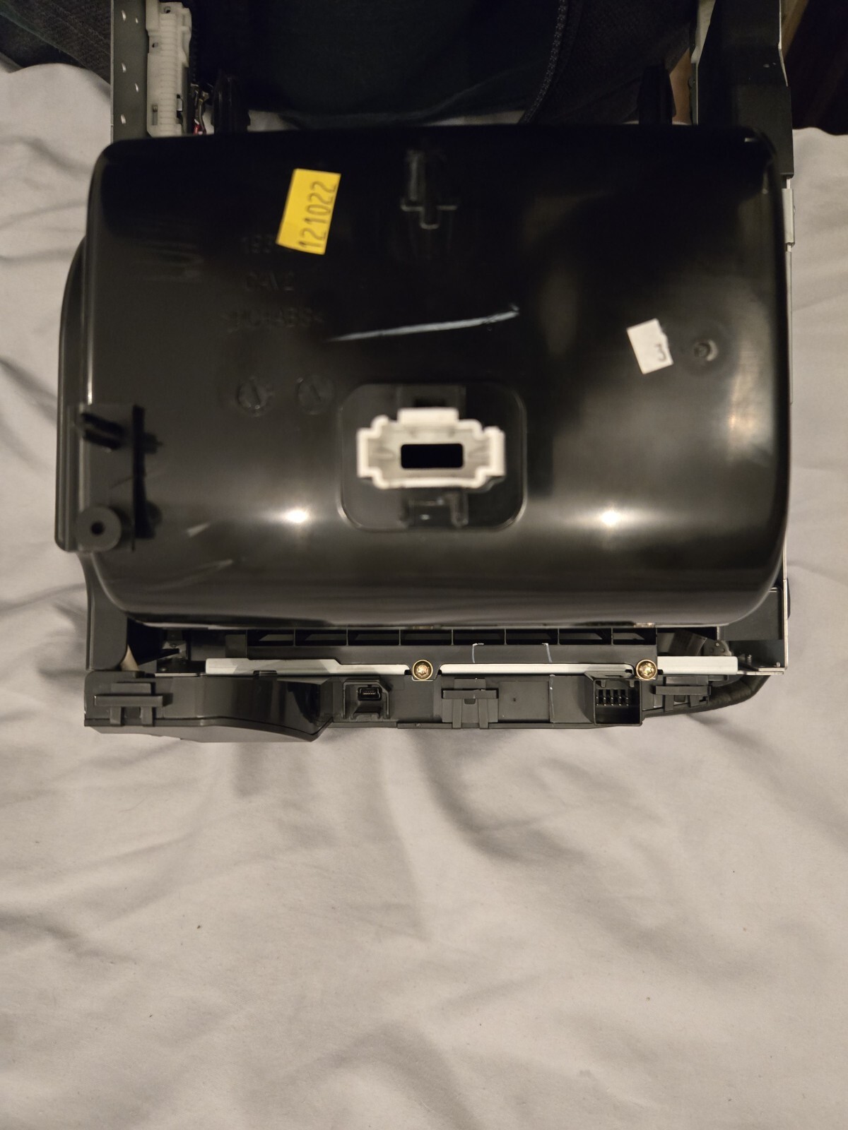 2015 Chevy Tahoe/Suburban Radio Stereo 8 inch With Storage Compartment OEM