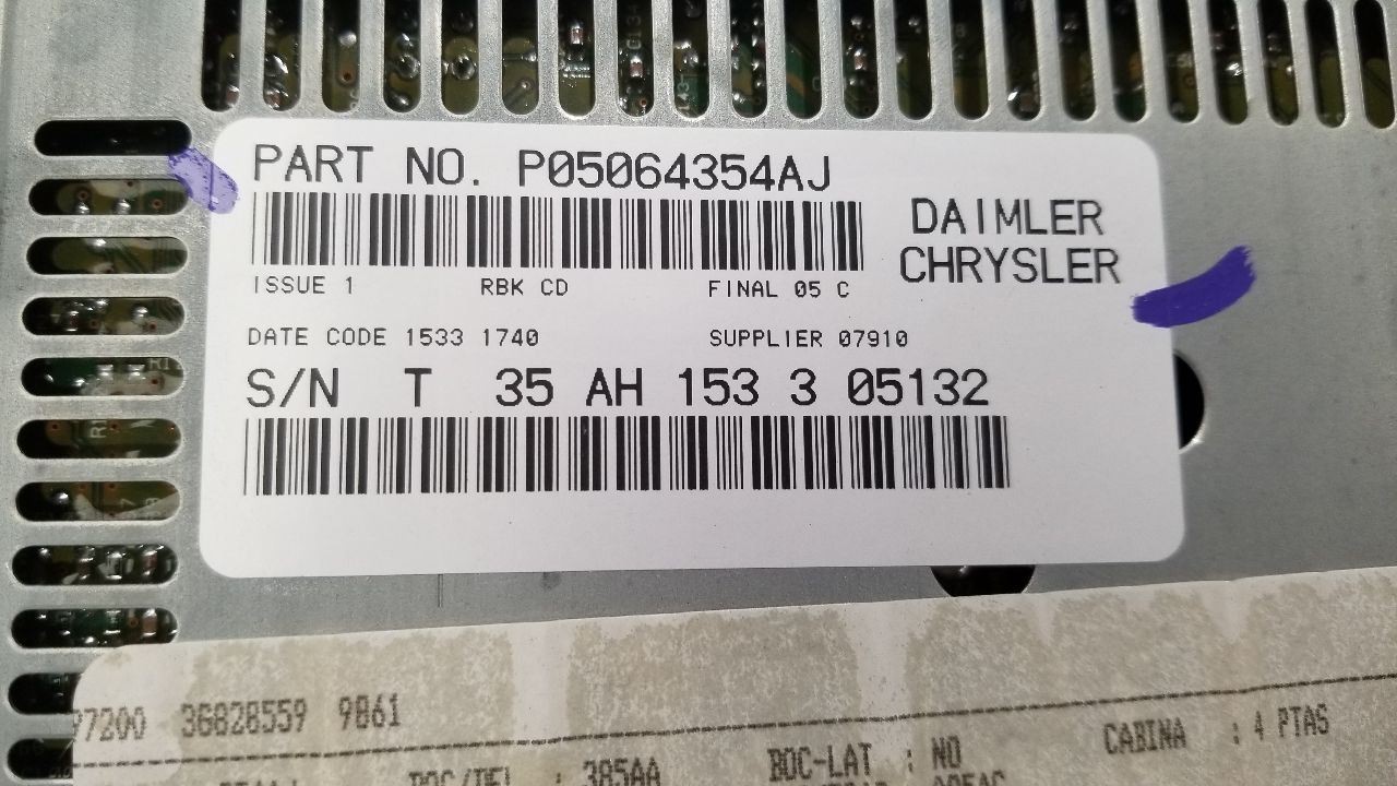 03 DODGE RAM 2500 RADIO AUDIO RECEIVER HEAD UNIT 05064354AJ
