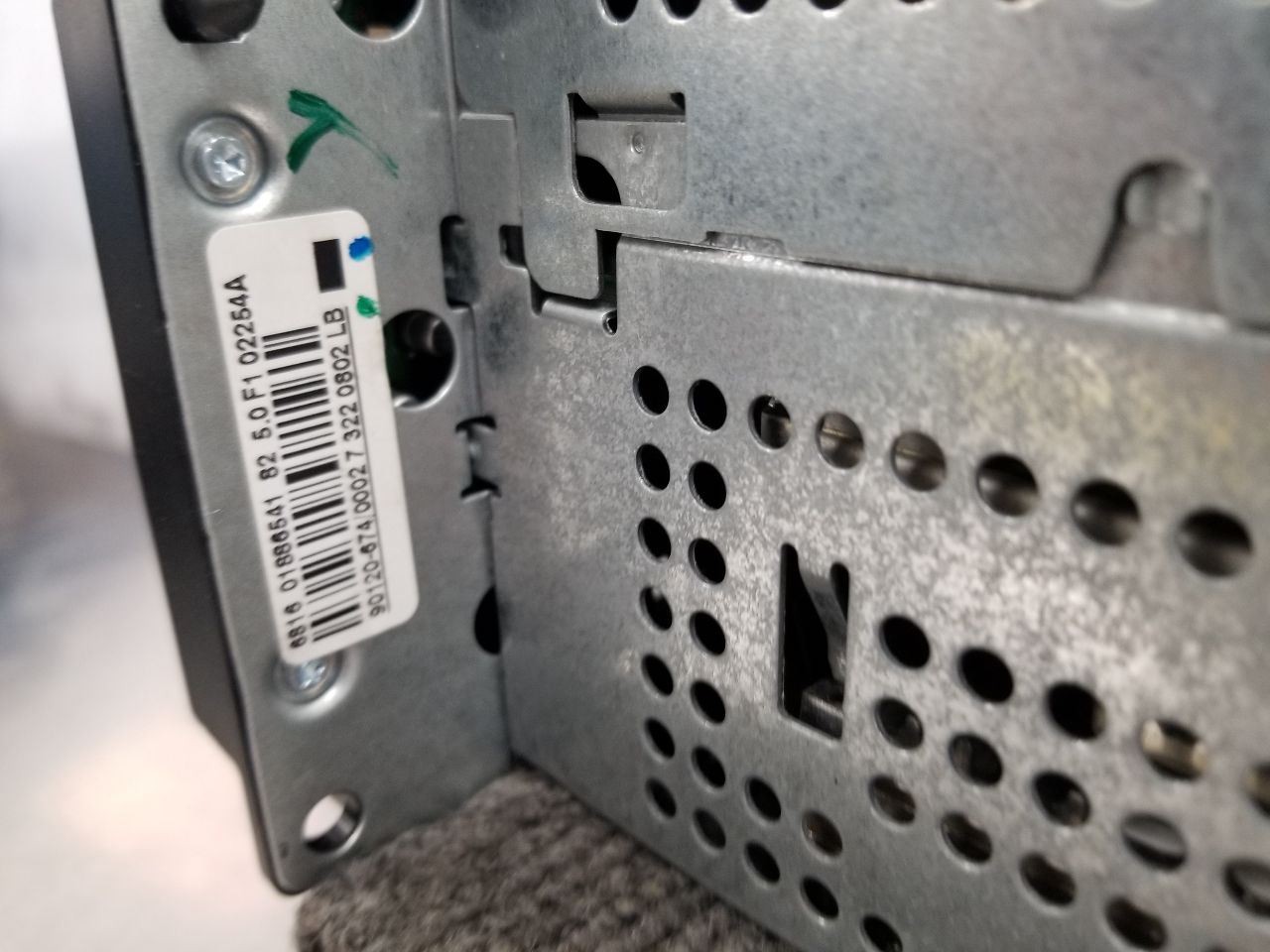08 DODGE CHARGER SUPER BEE RADIO AUDIO RECEIVER AND DISPLAY ID RER ON FACE PLATE