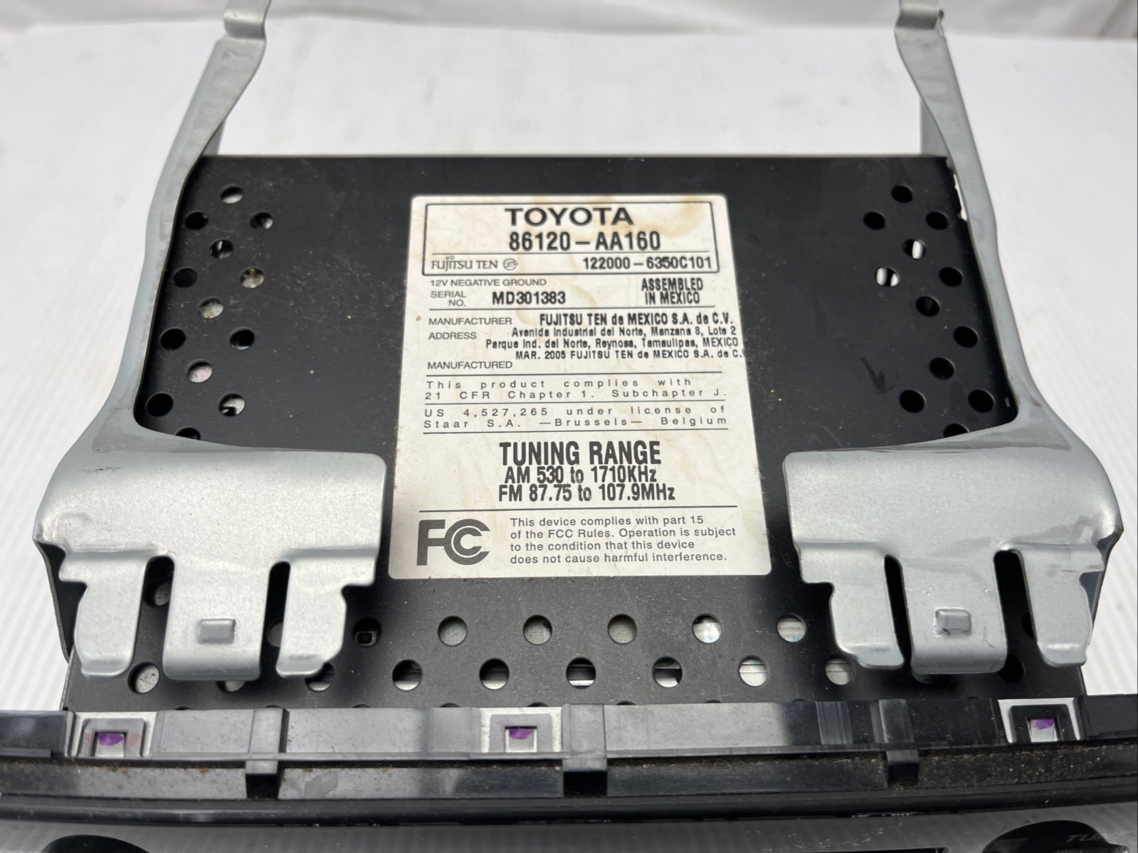 Toyota Camry 05 06 Factory Stereo CD Player Radio 86120-AA160 Face Plate 16860