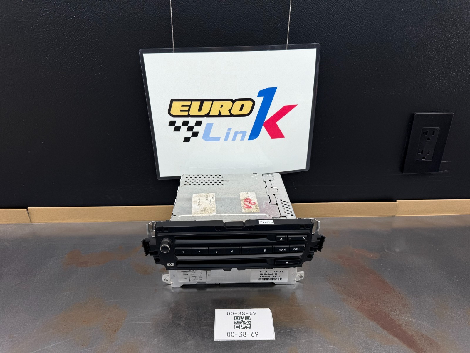 06-08 BMW E90 E92 E93 335 M3 CCC Navigation Headunit CD DVD FM Radio Tuner OEM