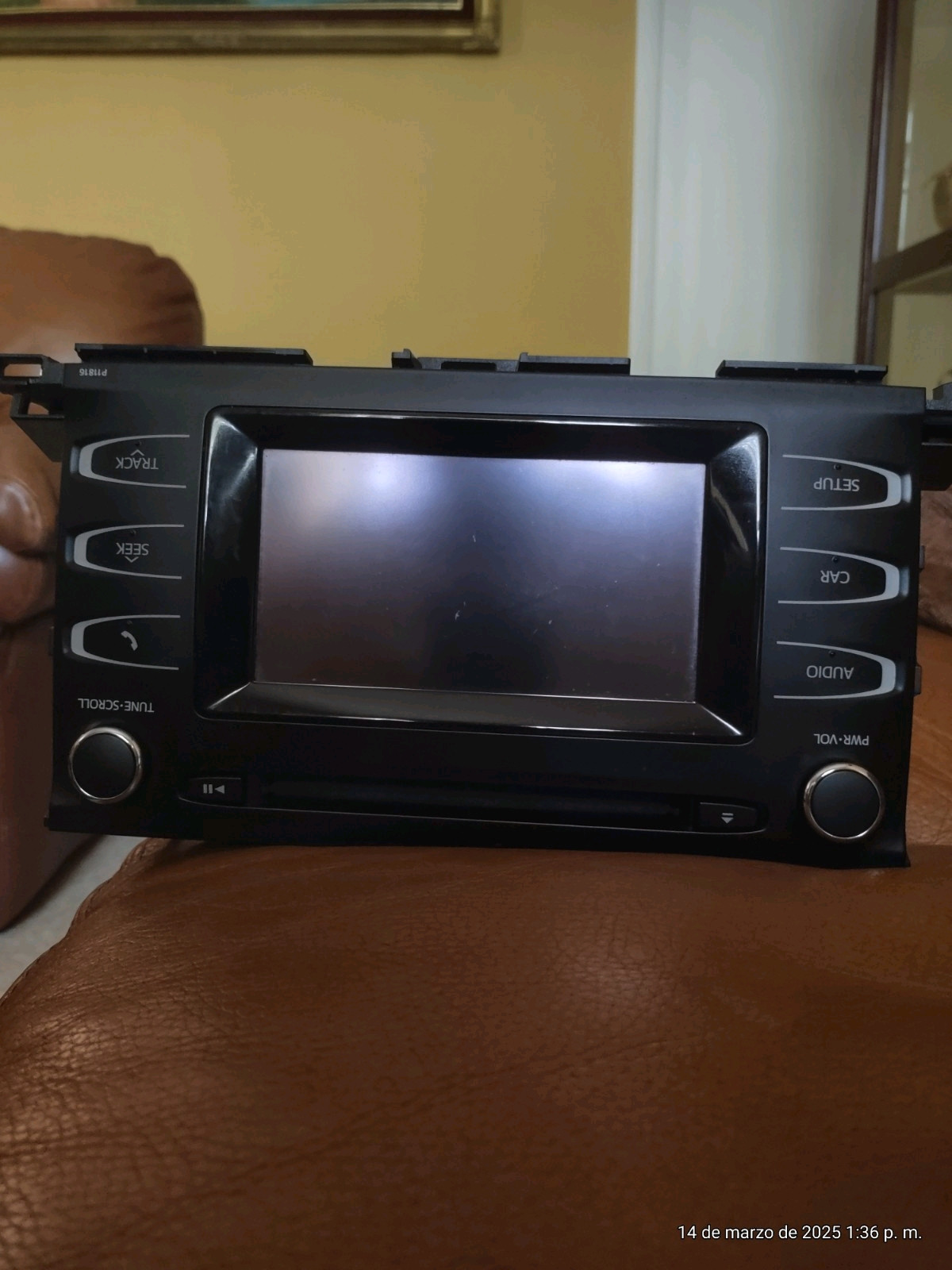 2018 toyota highlander OEM radio display and receiver id 86140-0E230 face 11356