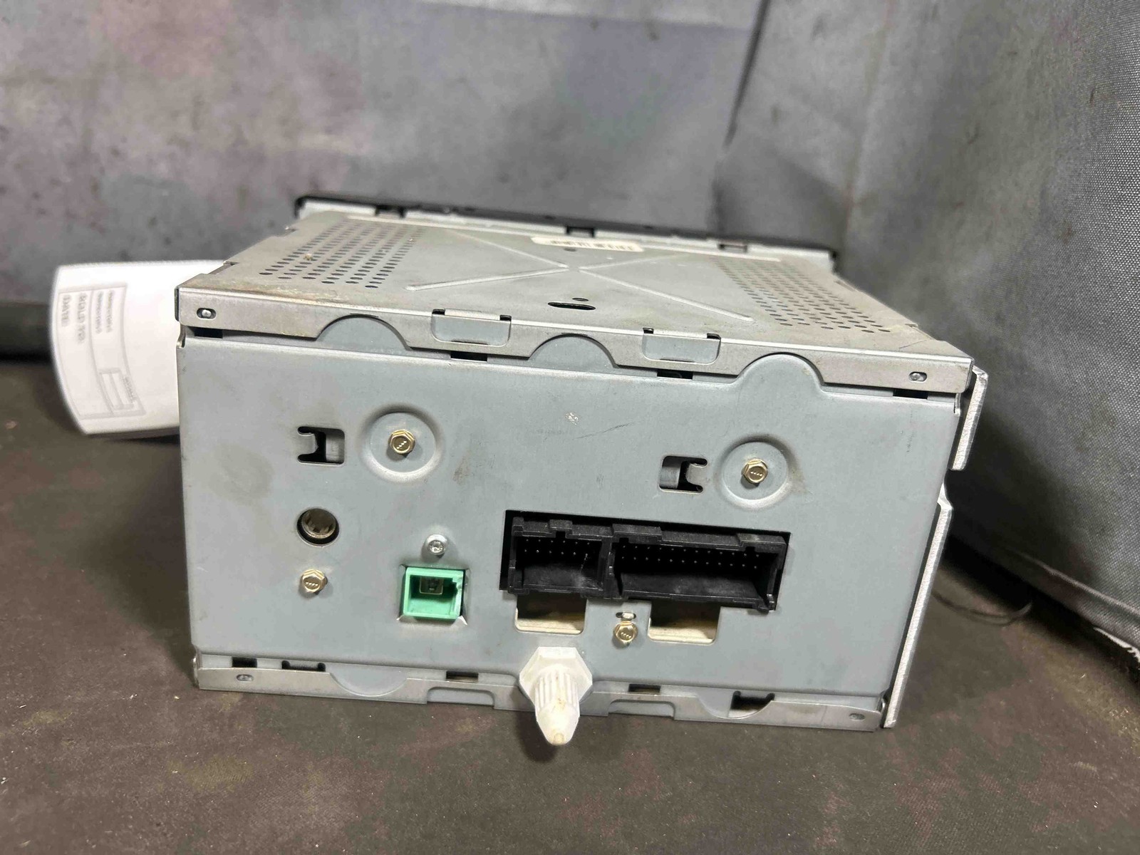 Fits 2004-09 GMC Envoy Radio vin:1GKET63M682173654 oem:15800000