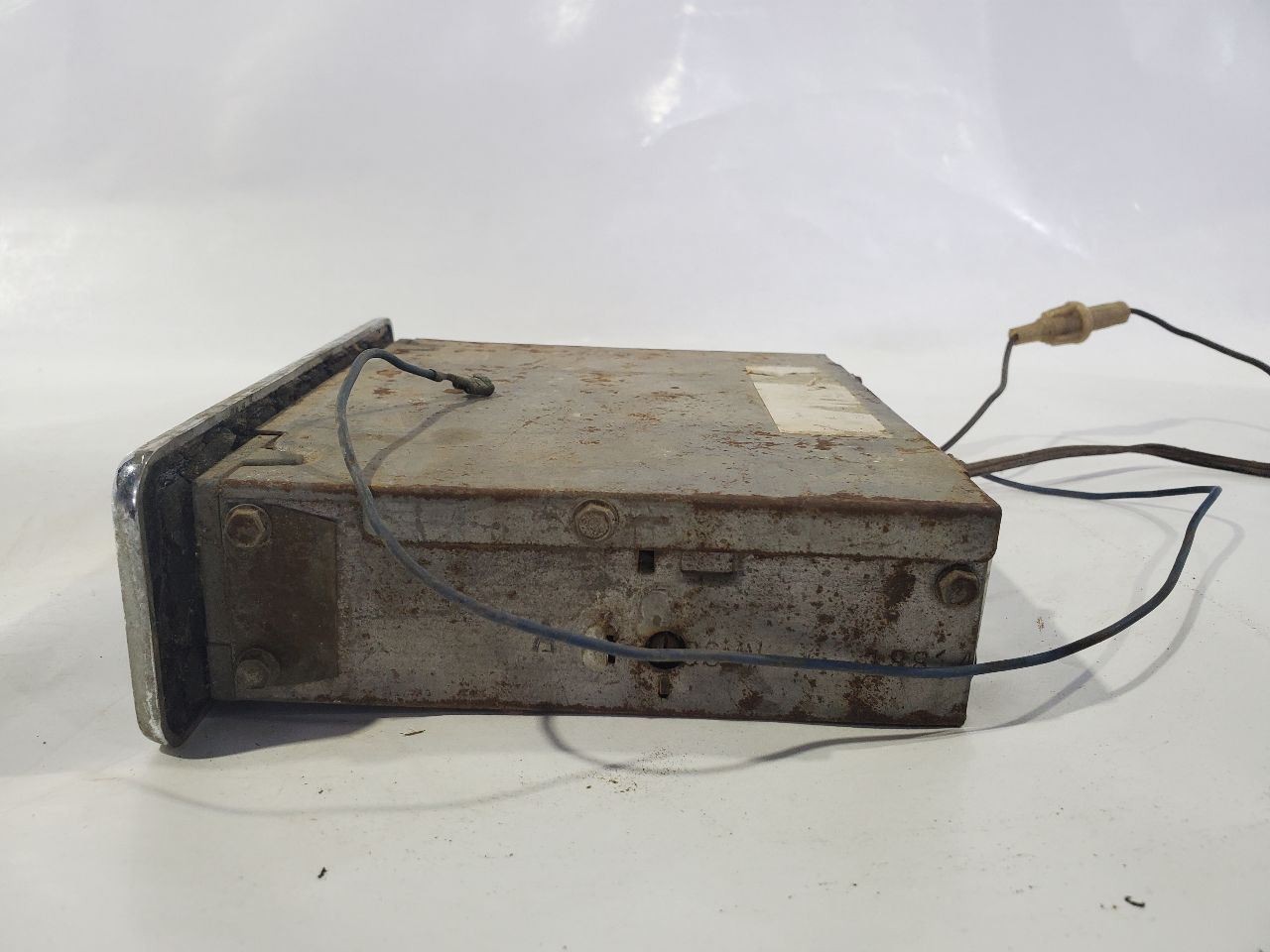 1968 1970 Volkswagen Beetle OEM Sapphire IX Not Tested Radio Sold As Is
