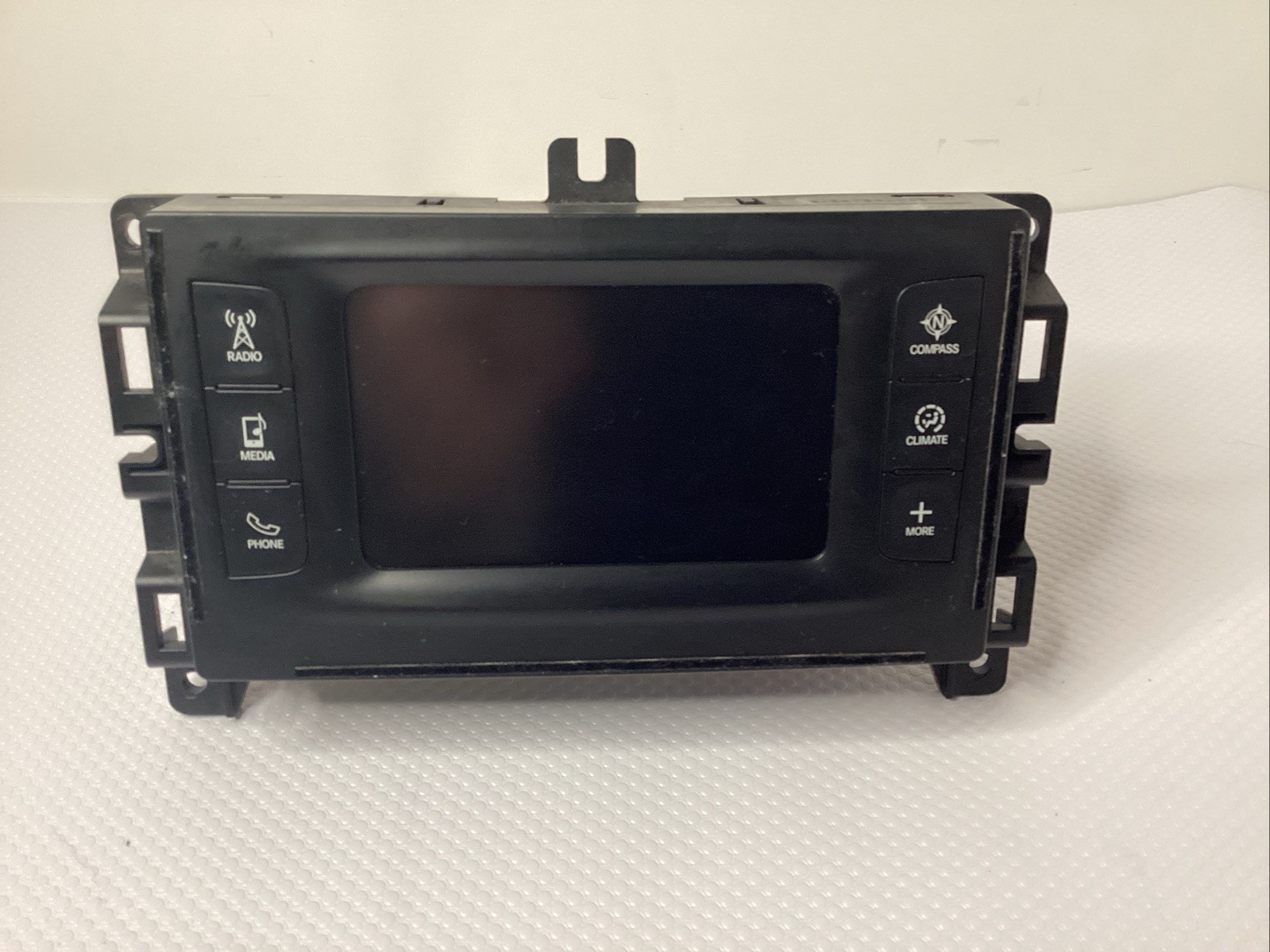 2016-2017 Chrysler 200 Radio Display Screen Monitor P68237070AD