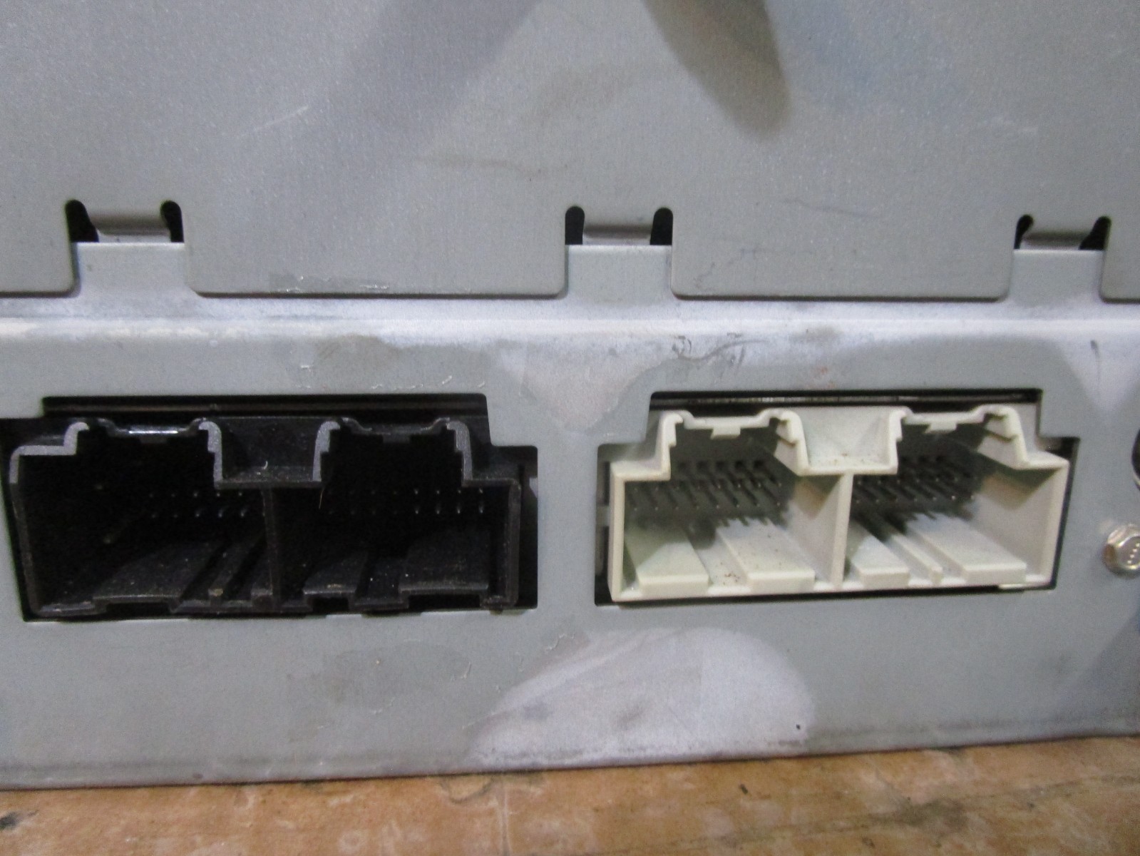 07-14 Buick Enclave Traverse Radio CD Player Display Screen 15921423 RLX2