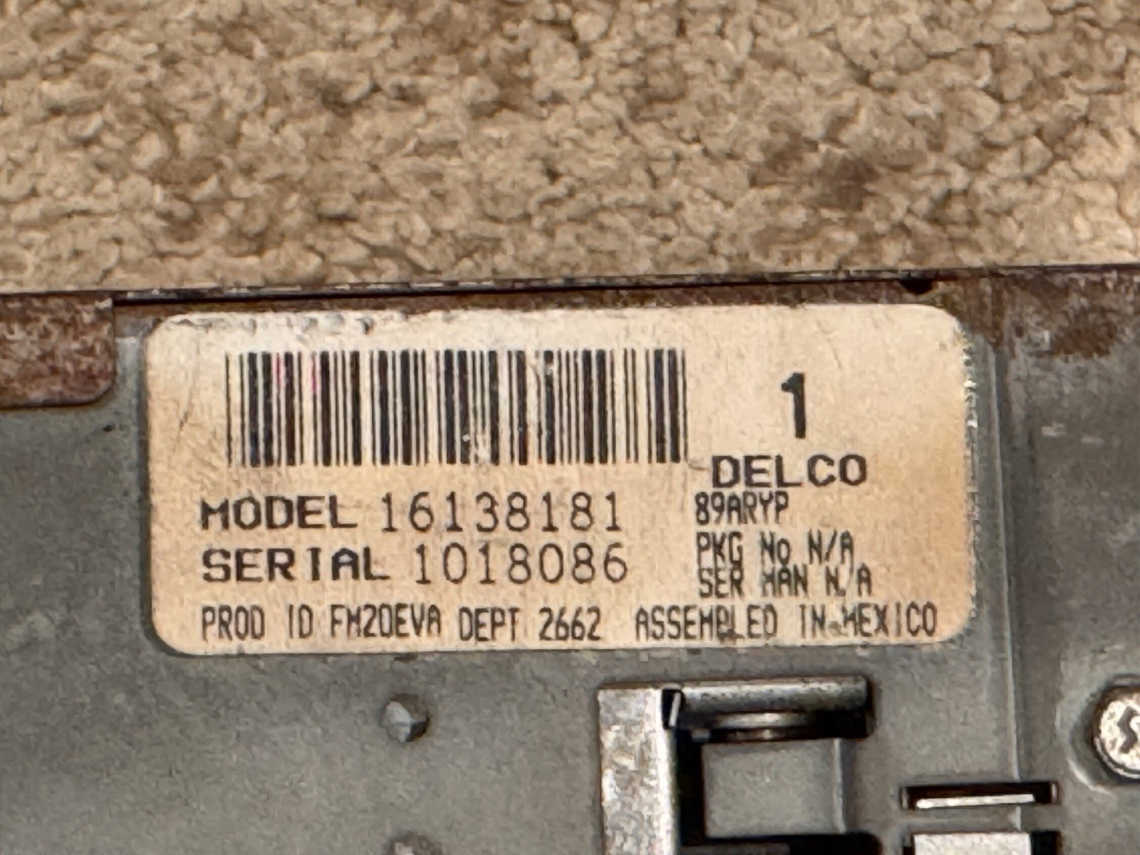 90–92 Camaro Gm Radio With Cassette