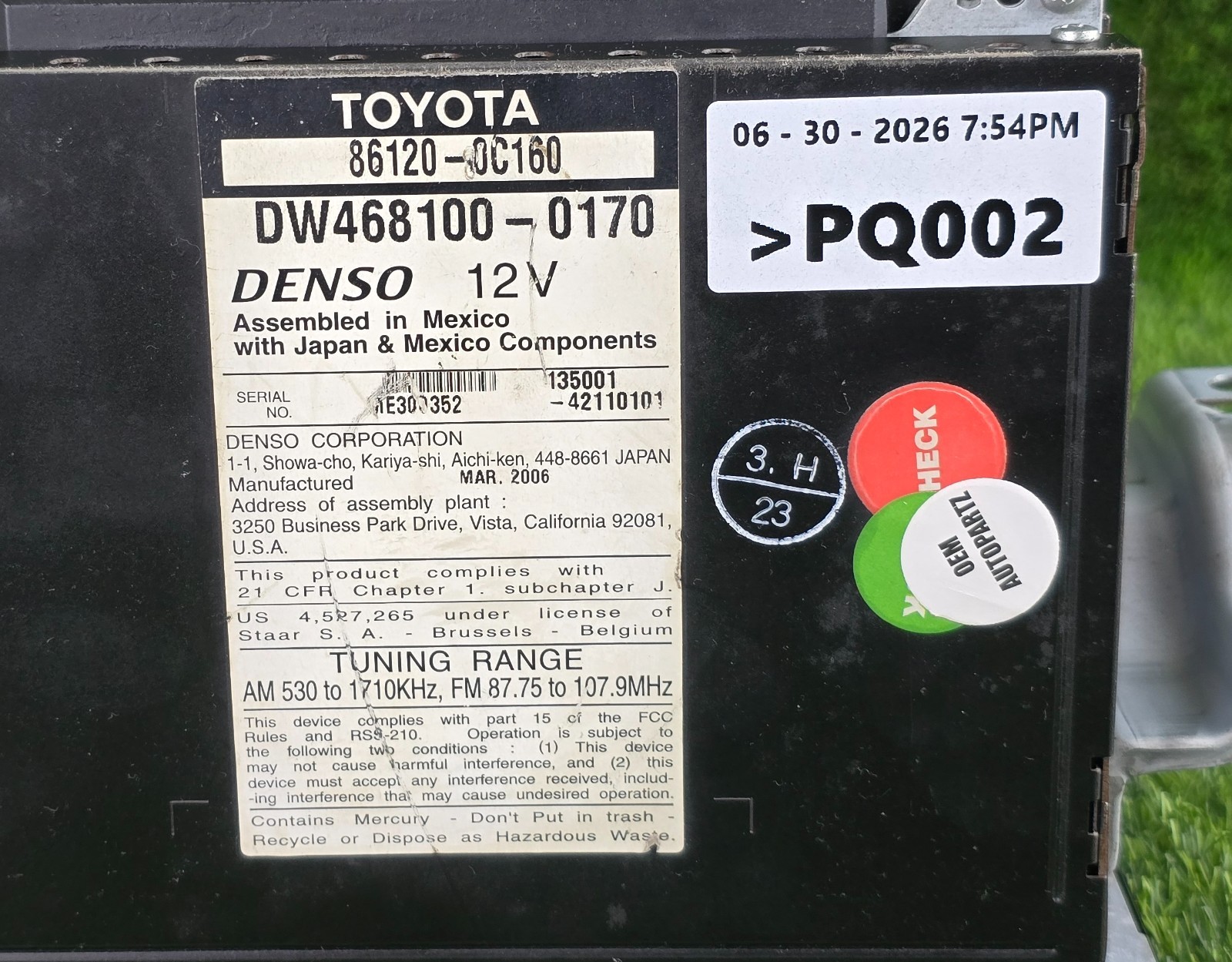 TOYOTA SIENNA 2004-2007 TUNDRA NAVIGATION RADIO DISPLAY 86120-0C160 E7006 Oem
