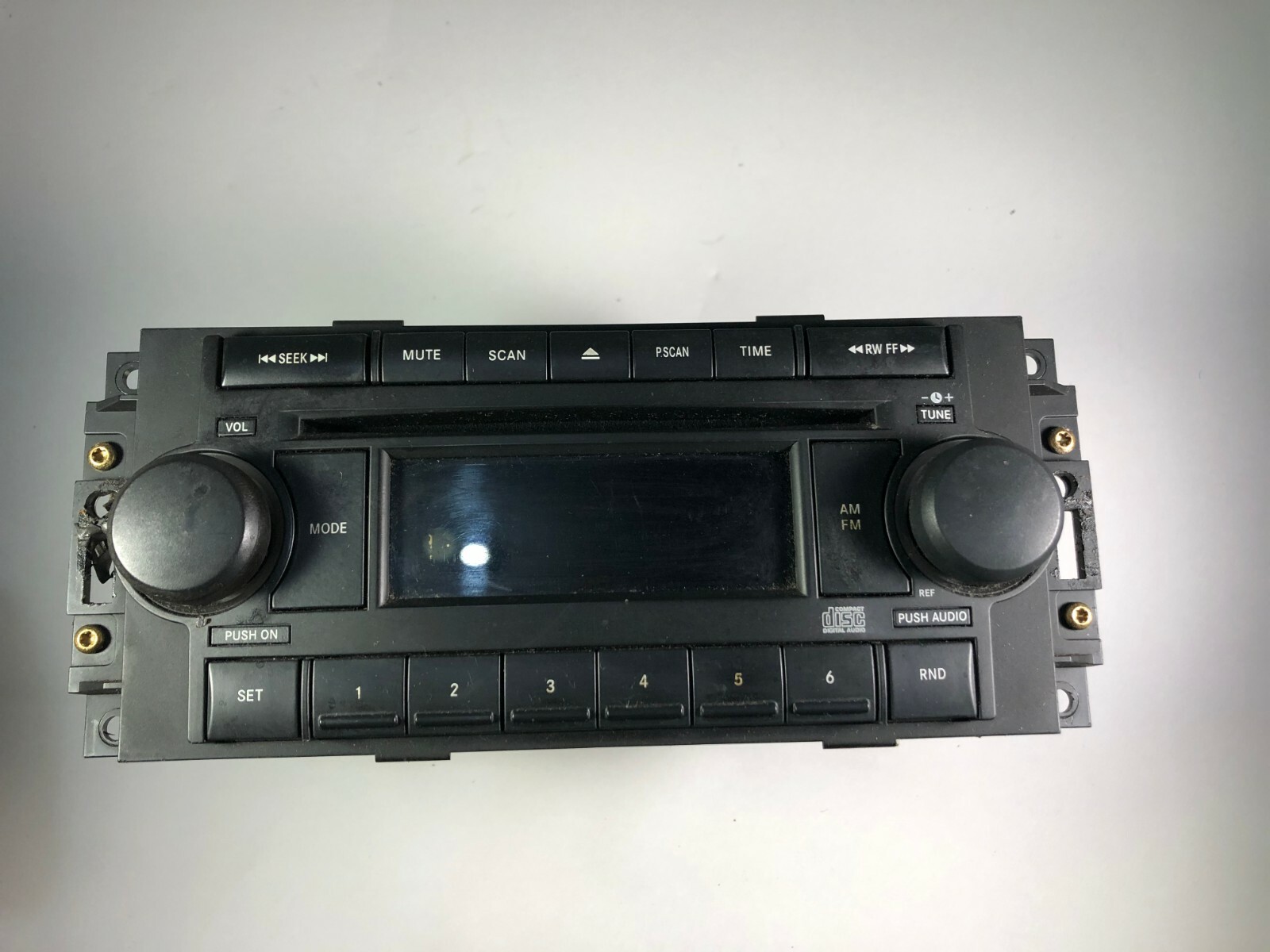 2004 05 06 07 2008 Dodge Durango Dodge Dakota Radio Stereo CD Player AM FM OEM