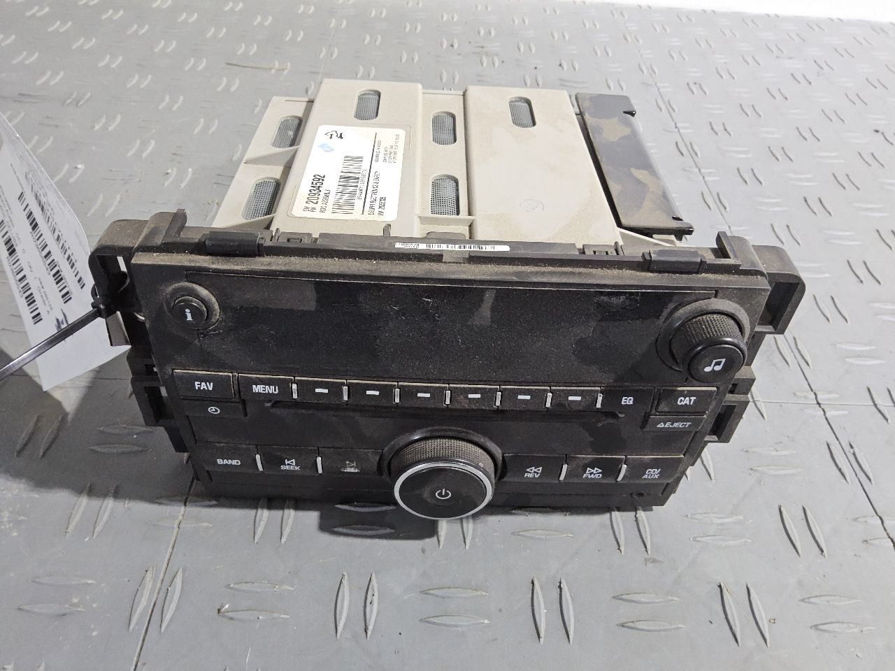 2007-2013 GMC Sierra Radio Stereo CD MP3 Opt US8 New Style Smooth Door Skin