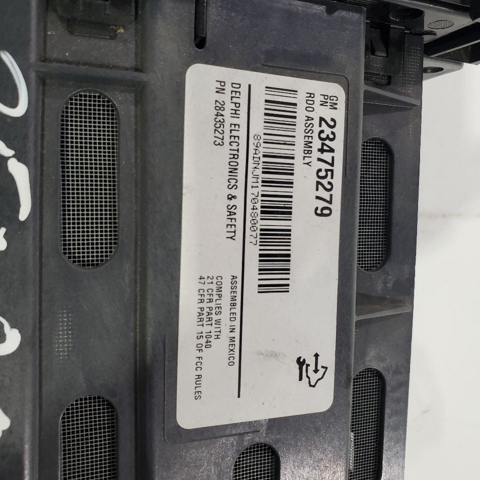 2017 2024 GMC Savana 3500 OEM Radio Buttons Have Wear 1 Missing Button 23475279