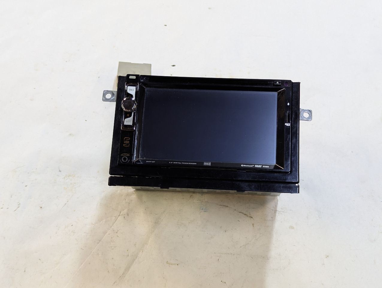 Dual DV271BT 6.2″ Touchscreen CD/DVD – AM/FM Radio Player – Double Din