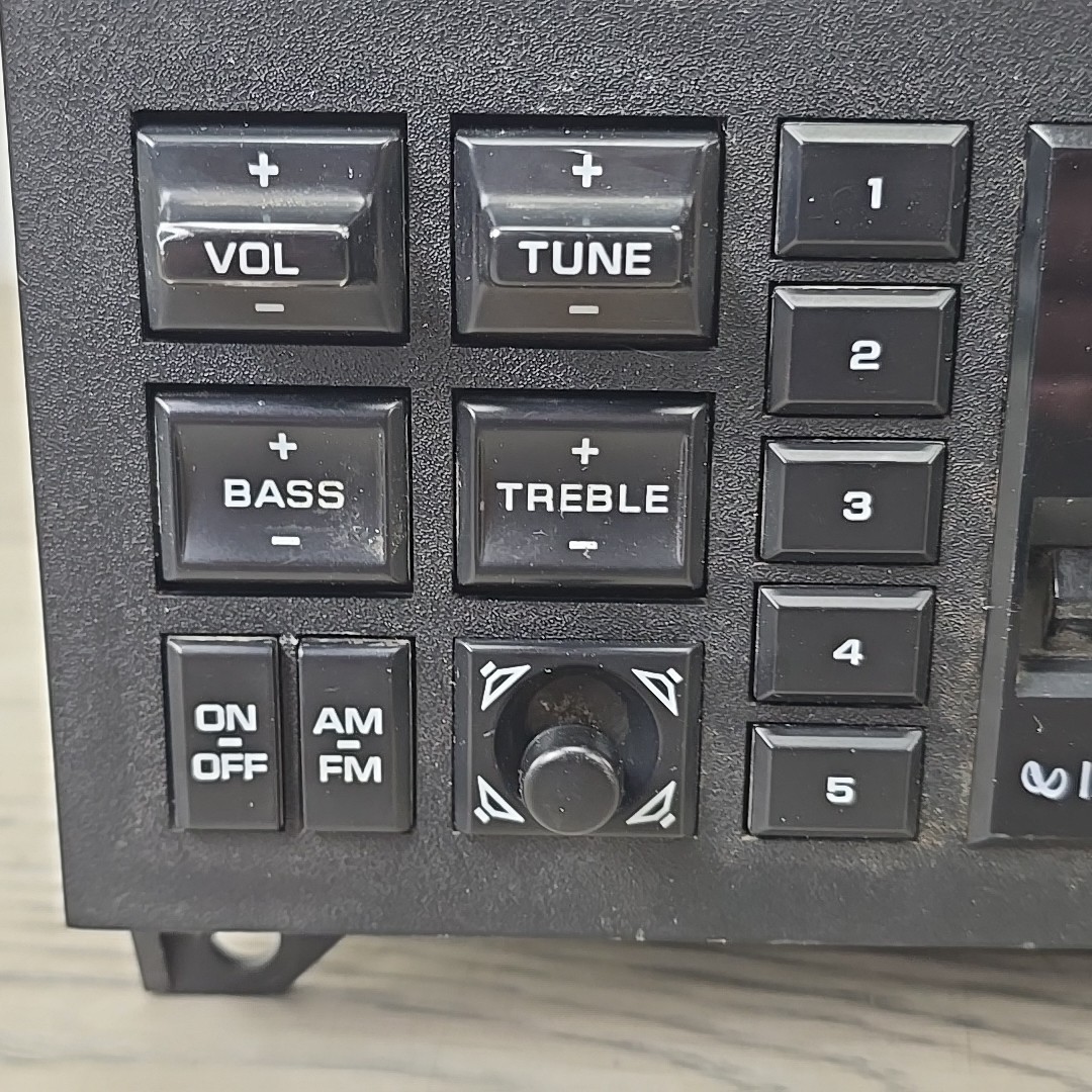 Chrysler Dodge Dolby Infinity Am/Fm Cassette Factory OEM Radio 4469320 *READ*