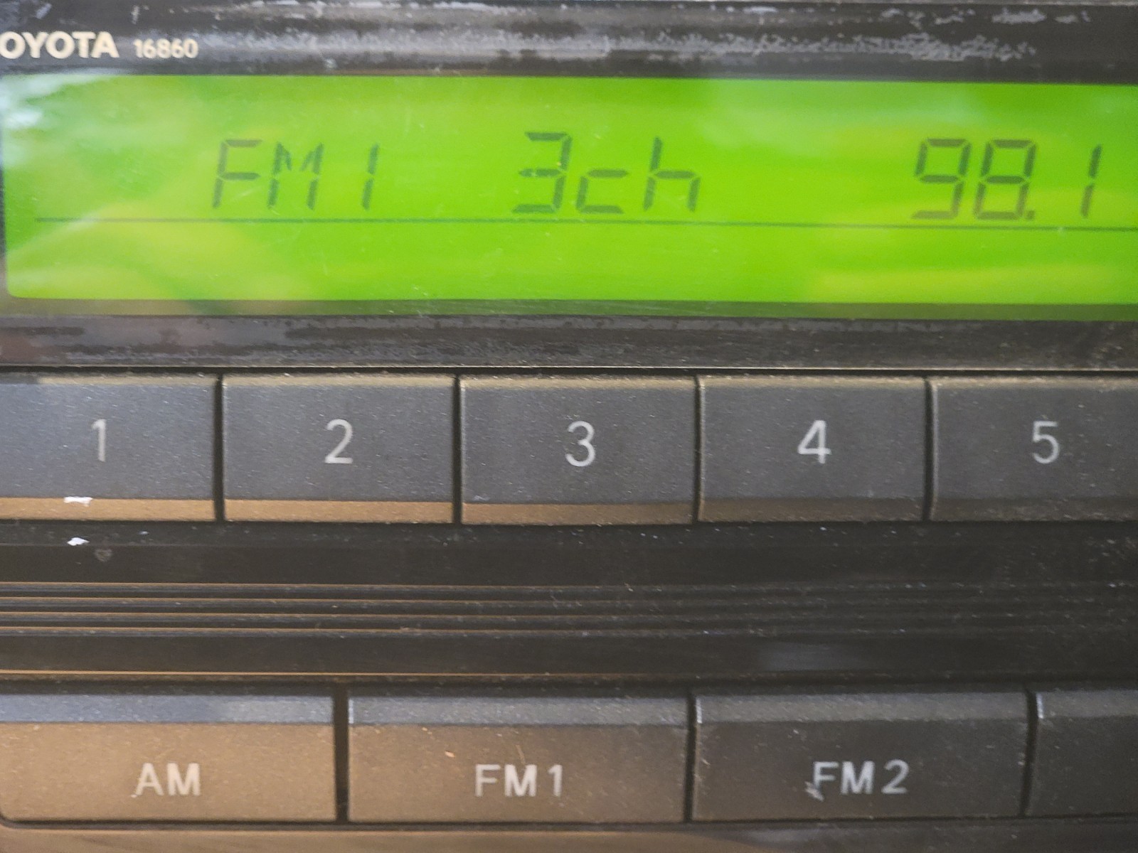 2005 2006 Toyota Camry – OEM Stereo CD Player Radio Receiver 86120-AA160 16860
