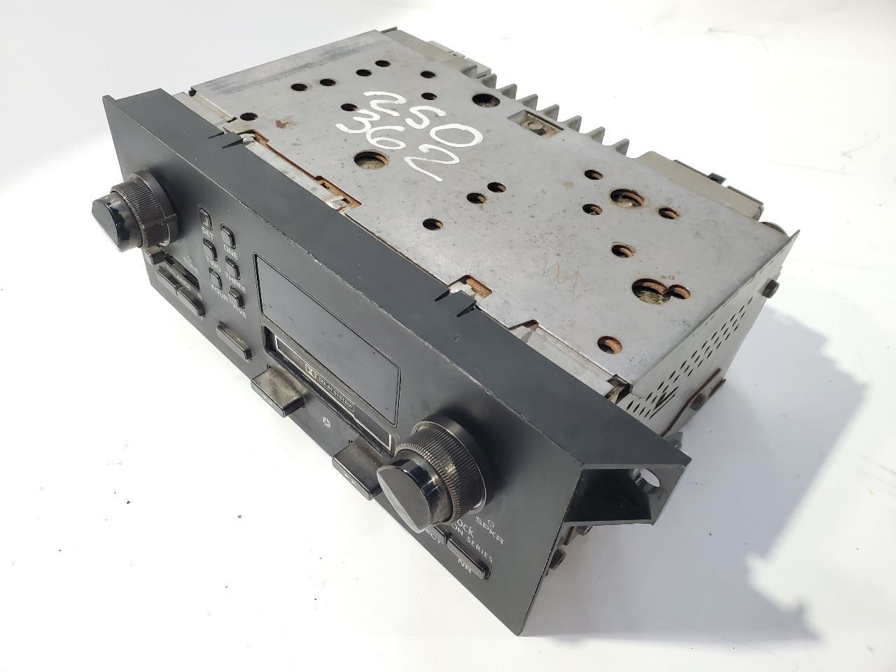 1984 1985 Dodge Ram Charger OEM Radio For Parts Not Working