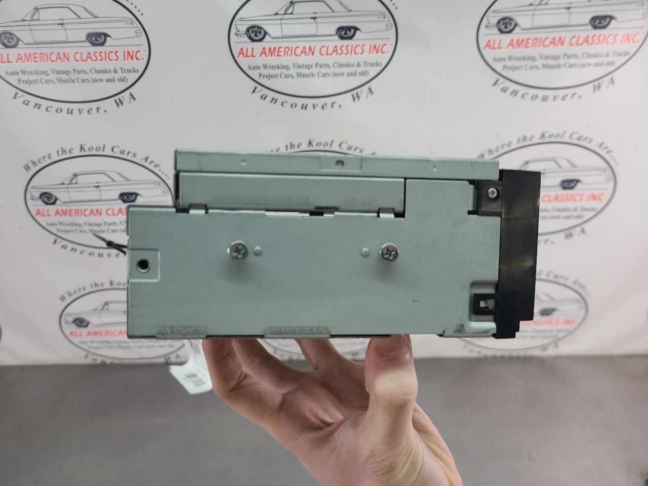 2004-09 Cadillac XLR Radio CD Player Assembly – OEM