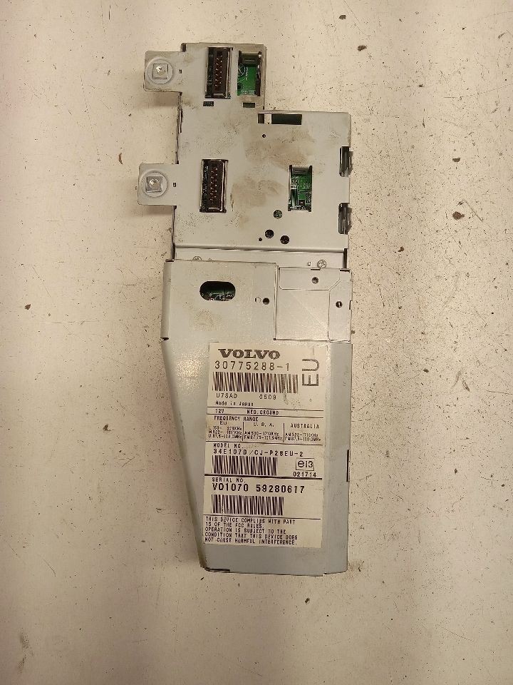Audio Equipment Radio Tuner AM-FM Fits 05-06 VOLVO XC90 1052263