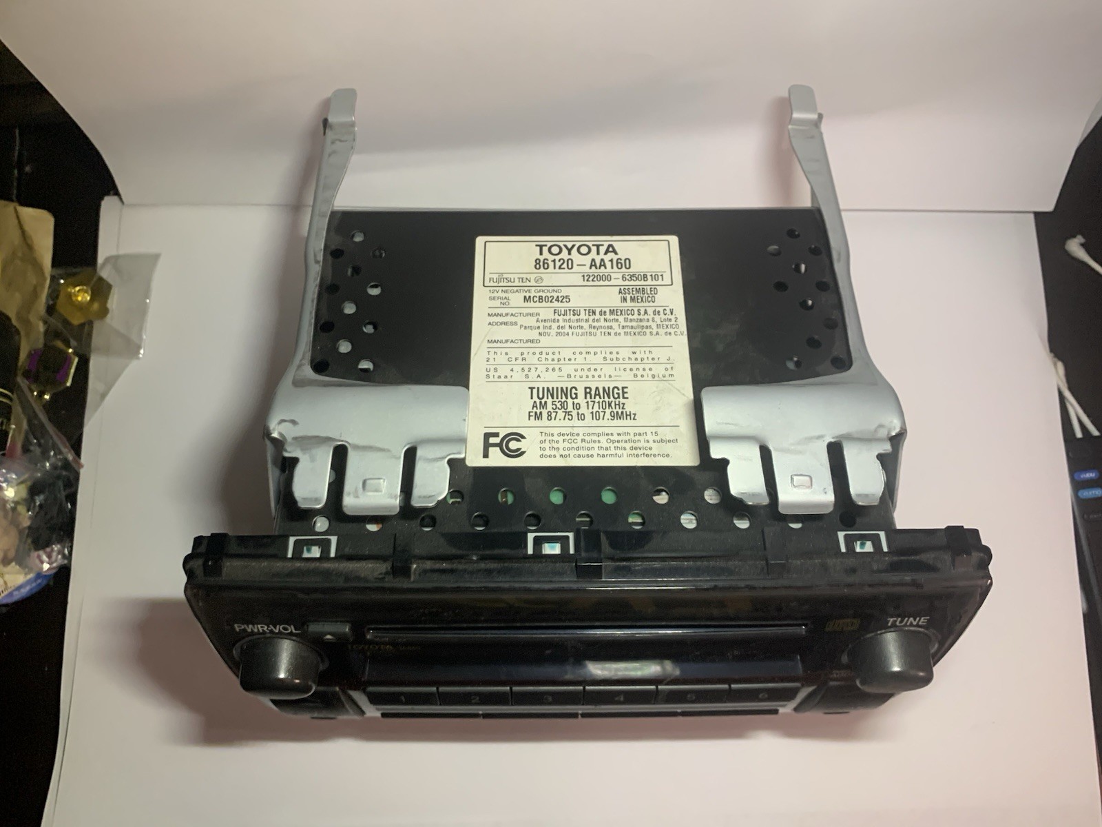 2005-06 Toyota Camry AM FM OEM Radio Single CD Player 86120-AA160 Face 16860