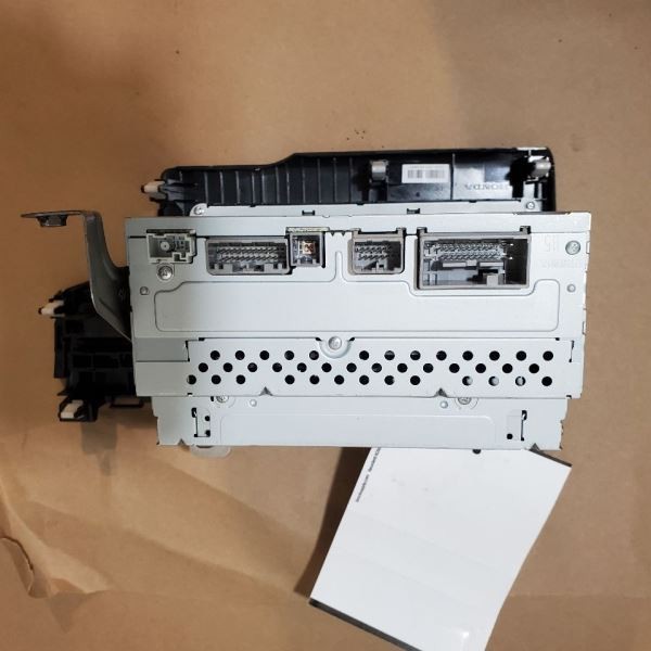 Audio Equipment Radio Receiver 5.00″ Screen Fits 17 FIT 268527