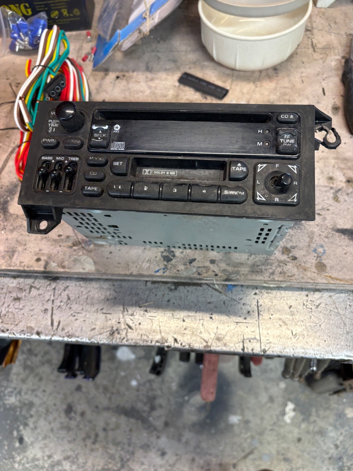 2000 Dodge Dakota radio head unit, working