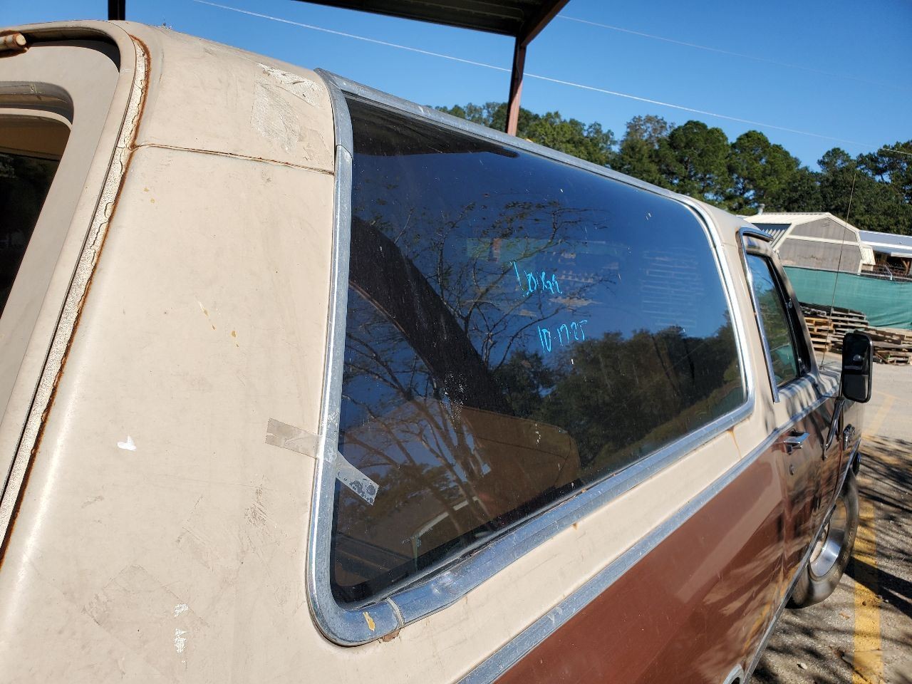 1984 1985 Dodge Ram Charger OEM Radio For Parts Not Working