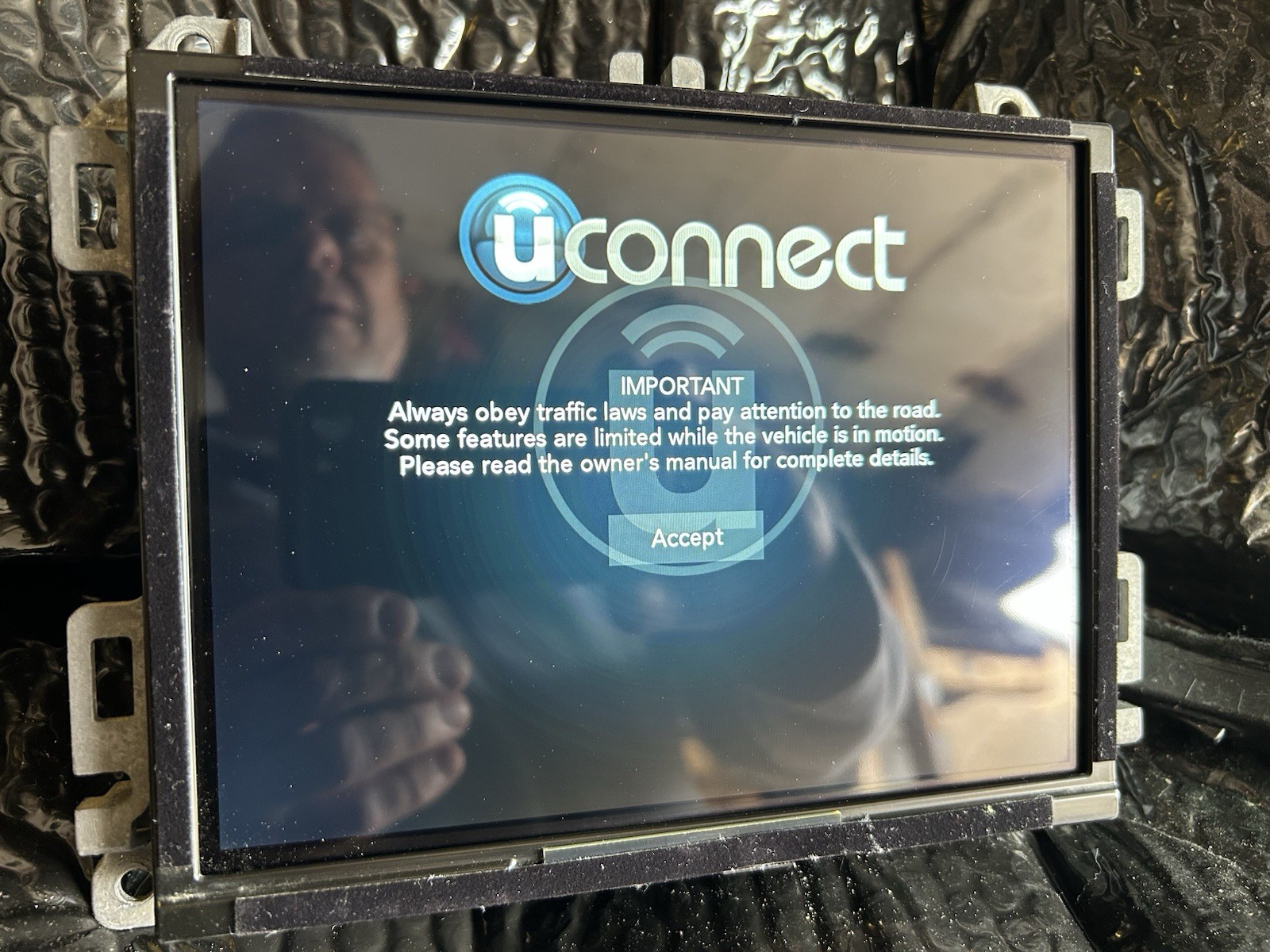 2018-2019 Jeep Wrangler Uconnect 8.4″ Navigation Radio With Surround 18 19 8”