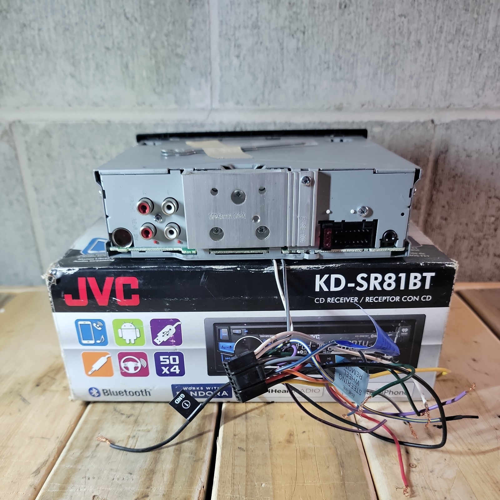 JVC KD-SR81BT CAR STEREO With Remote!!!