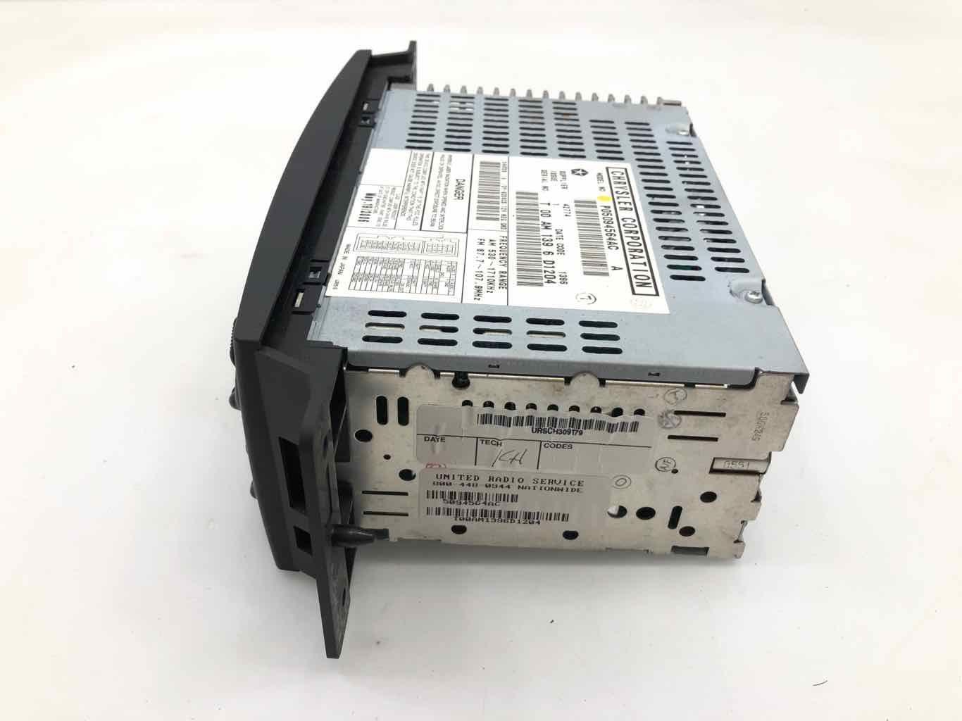 2004-08 Chrylser Pacifica AM-FM-CD Radio Receiver opt RAH Tested OEM#5094564AC