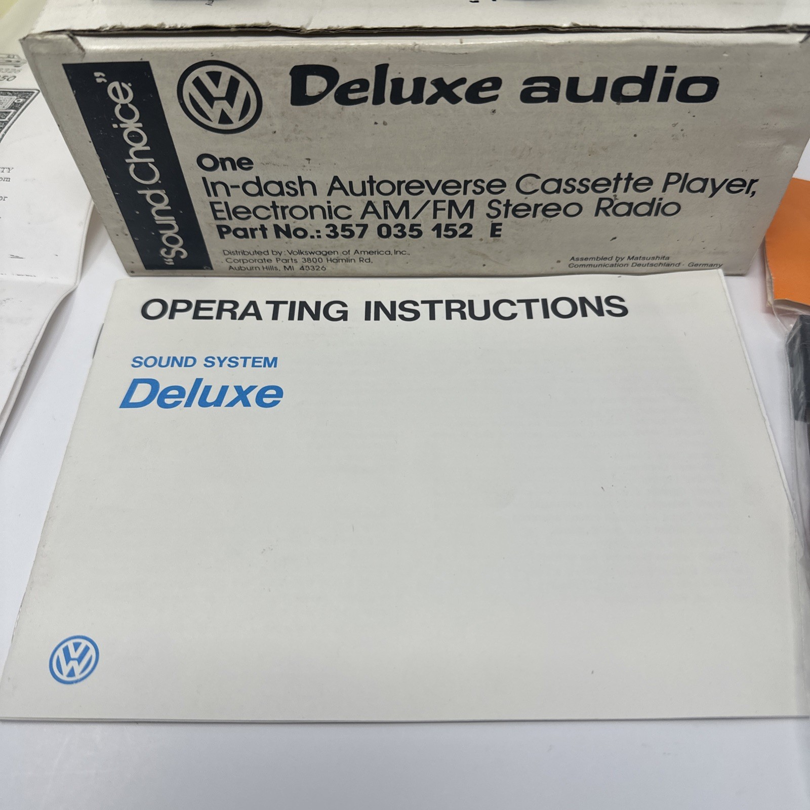 Volkswagen Duluxe Audio Factory Head Unit Cassette Player 90’s (357 035 152E)