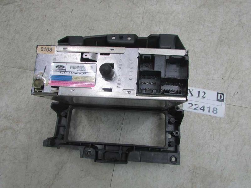2000 2001 2002 NAVIGATOR AUDIO AM FM Radio Stereo Cassette Player Display Unit