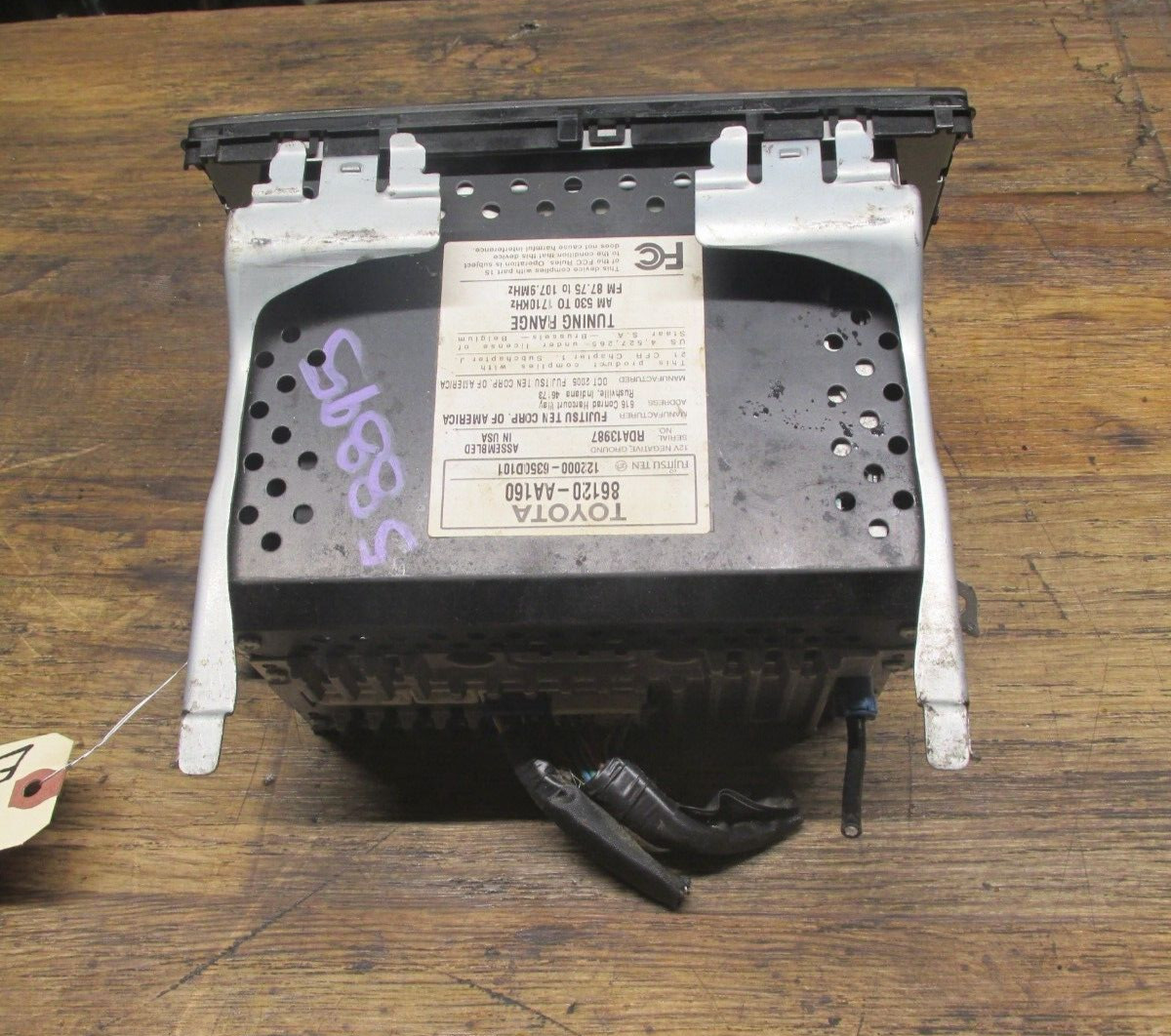 05-06 TOYOTA CAMRY RADIO AM-FM STEREO CD PLAYER RECEIVER W/O NAVIGATION ID 16860