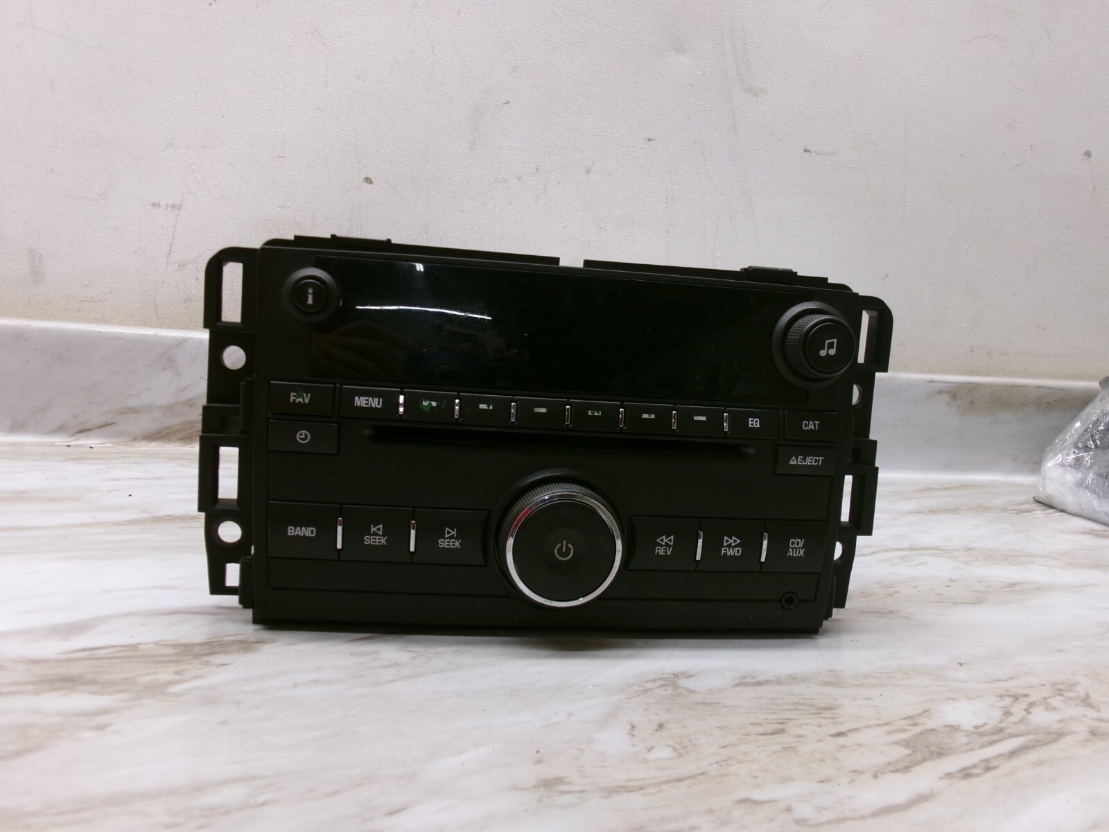20934593 10 11 12 13 Express Tahoe Silverado AM FM Stereo Radio CD MP3 Player