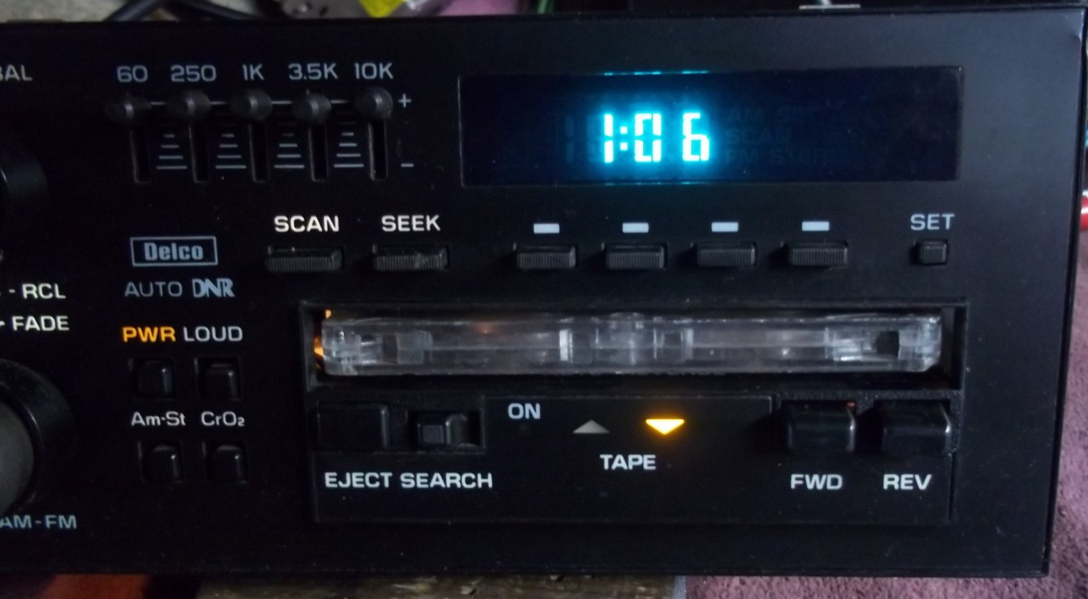 85 86 87 88 91 Chevrolet Camaro IROC Z28 Delco GM AM FM Cassette EQ Stereo Radio