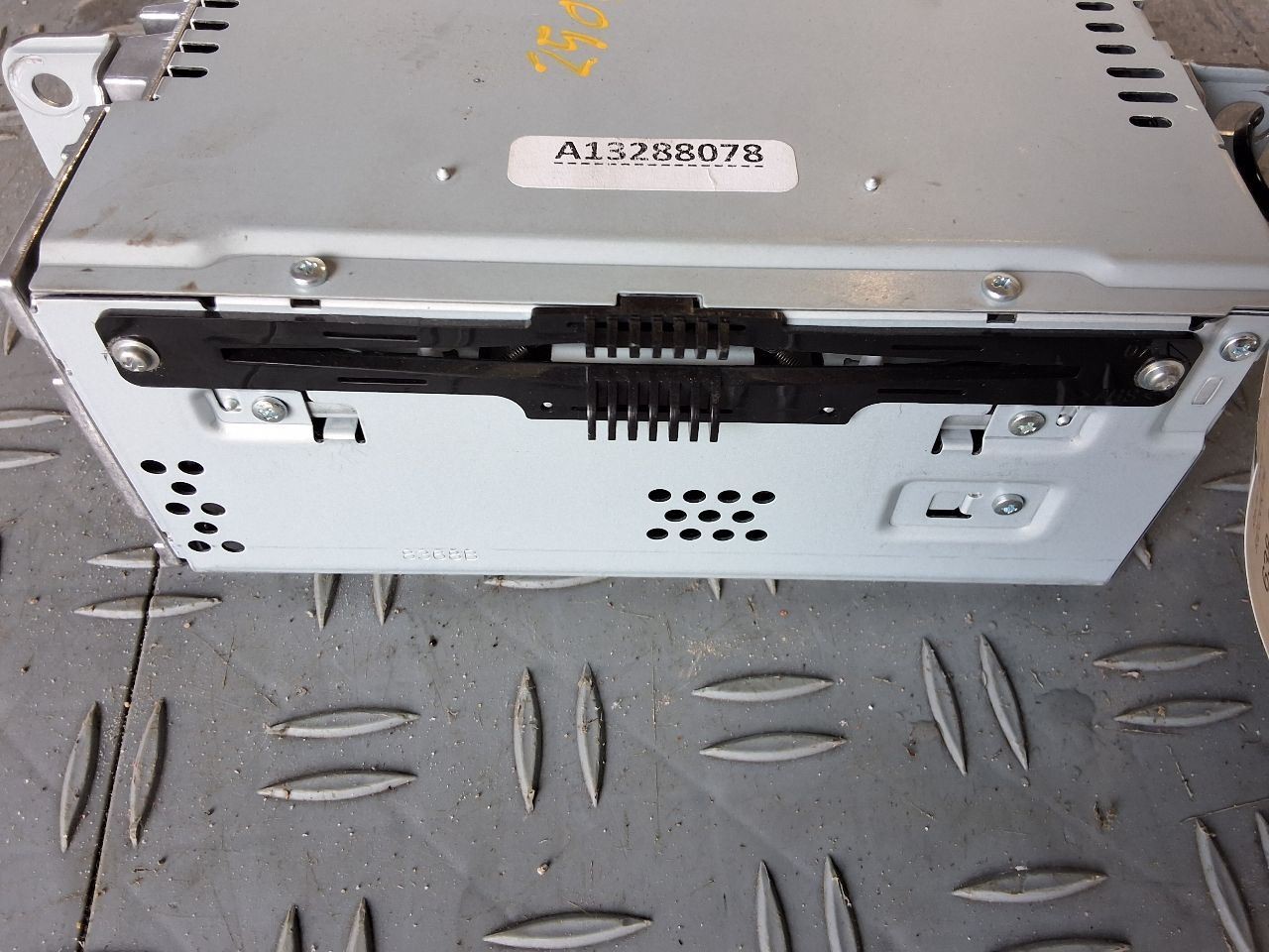 2017-2019 Ford ESCAPE Radio Receiver AM-FM-CD-MP3 ID GJ5T-19C107-GB