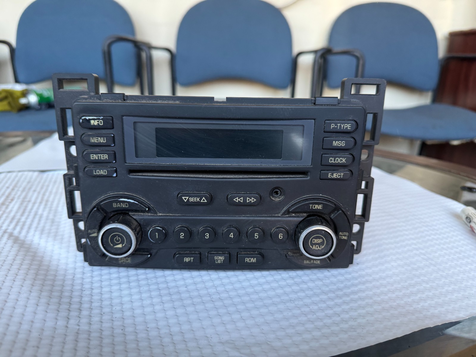 2007-2009 Pontiac G6 OEM Radio 6 Disc CD MP3 AUX 15848801 UBK
