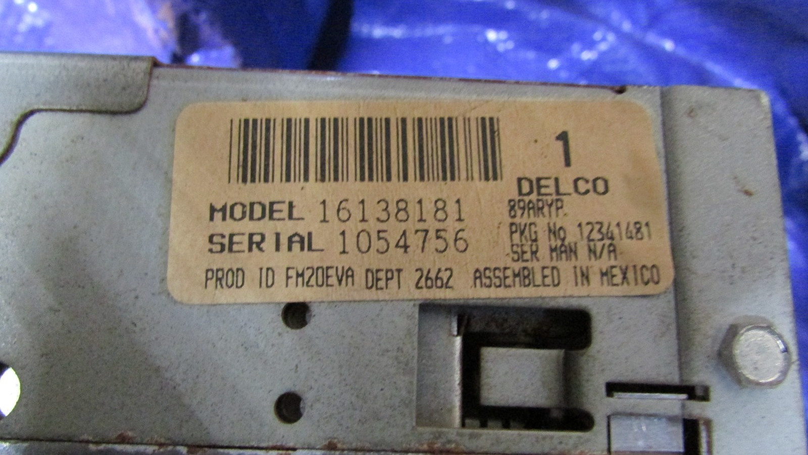 1990-1992 Camaro Z28 RS Yellow Print Delco AM FM Radio CASSETTE Player GM OEM