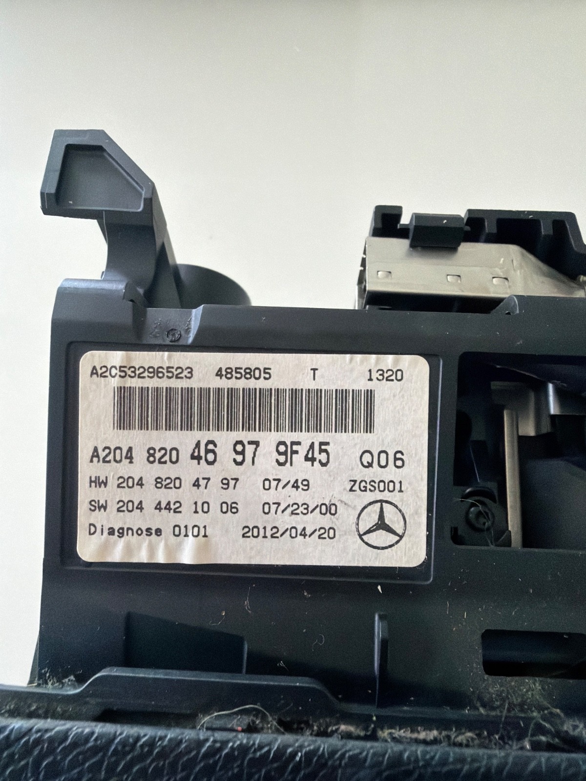 2008-2011 MERCEDES C300 RADIO DASH DISPLAY INFO SCREEN 2048205497