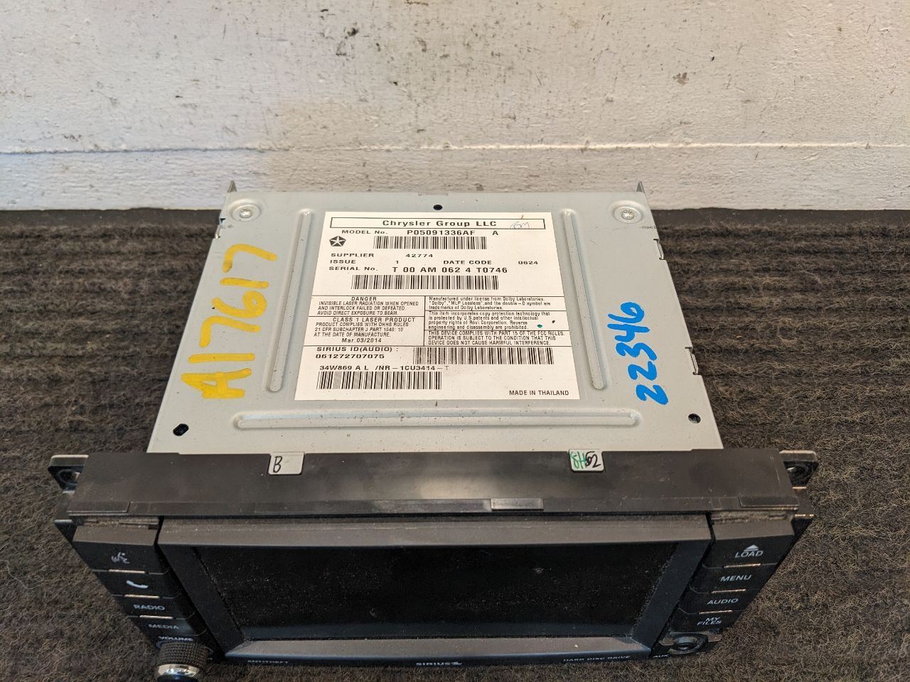 13 14 Challenger OEM navigation radio RHB P0509133AF