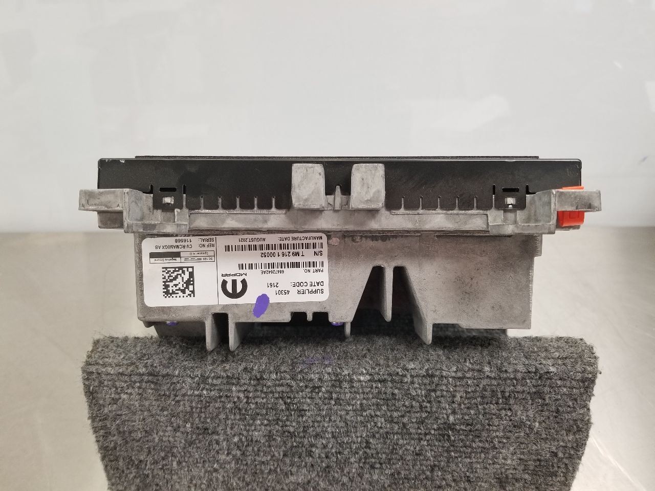 21 2021 DODGE CHARGER R/T RADIO AUDIO 8.4” DISPLAY AND RECEIVER 68472642AE